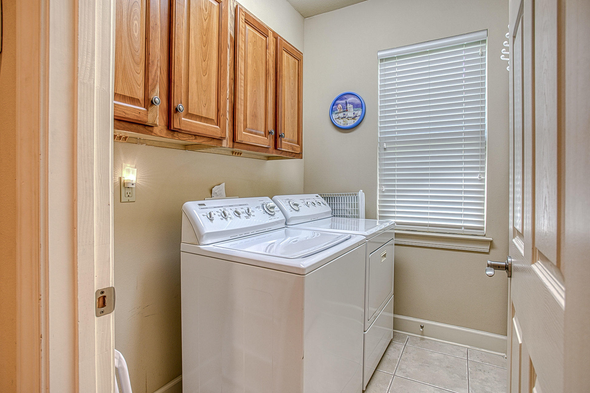 CHARDONNAY ESTATES - Residential