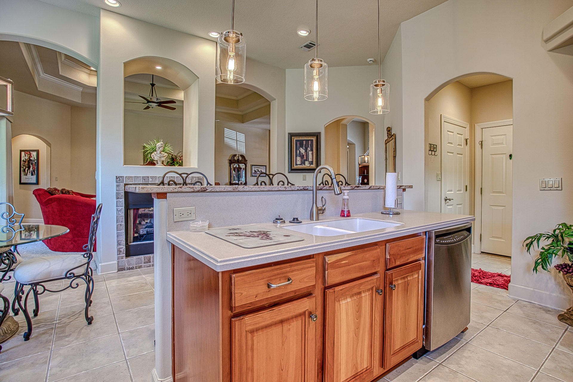 CHARDONNAY ESTATES - Residential