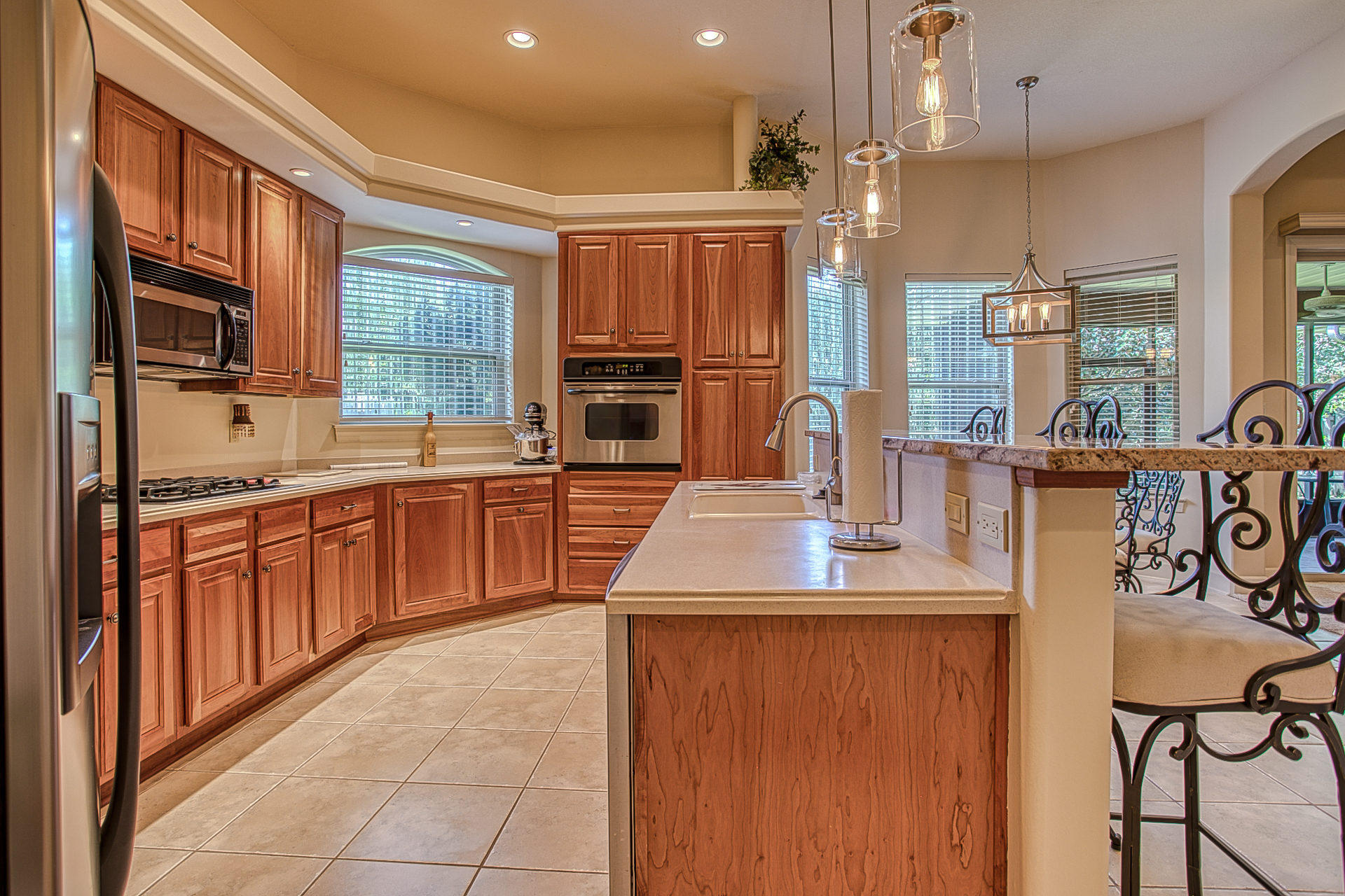 CHARDONNAY ESTATES - Residential