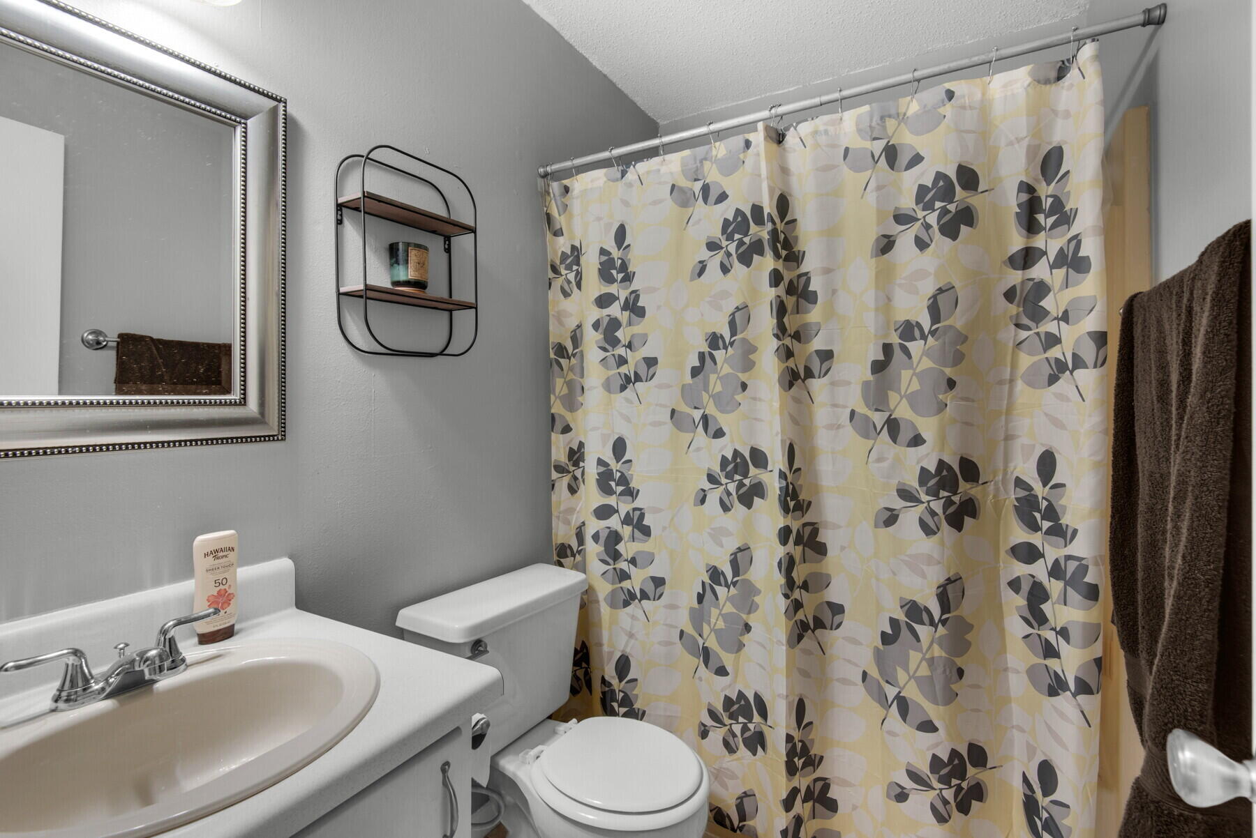 CASA LOMA S/D - Residential Lease
