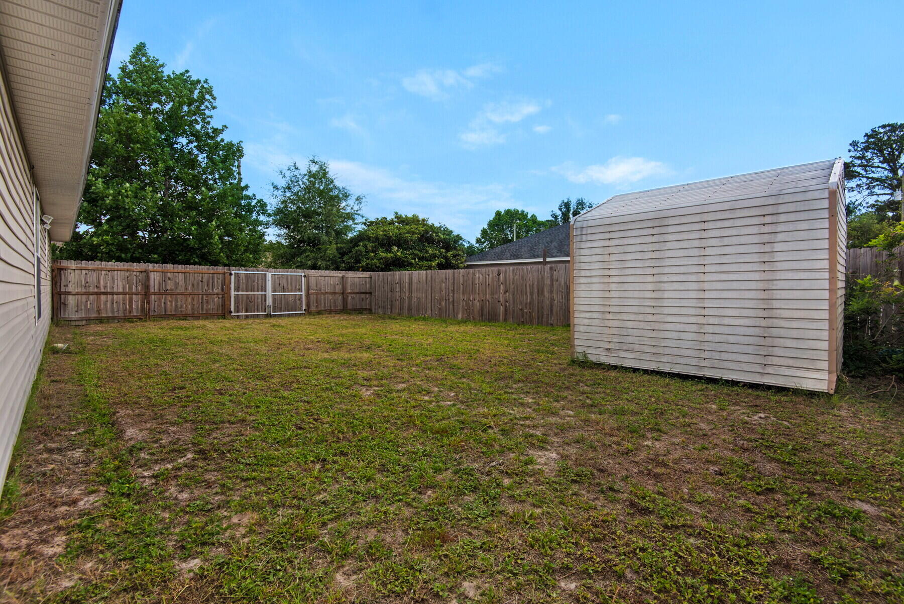 CASA LOMA S/D - Residential Lease
