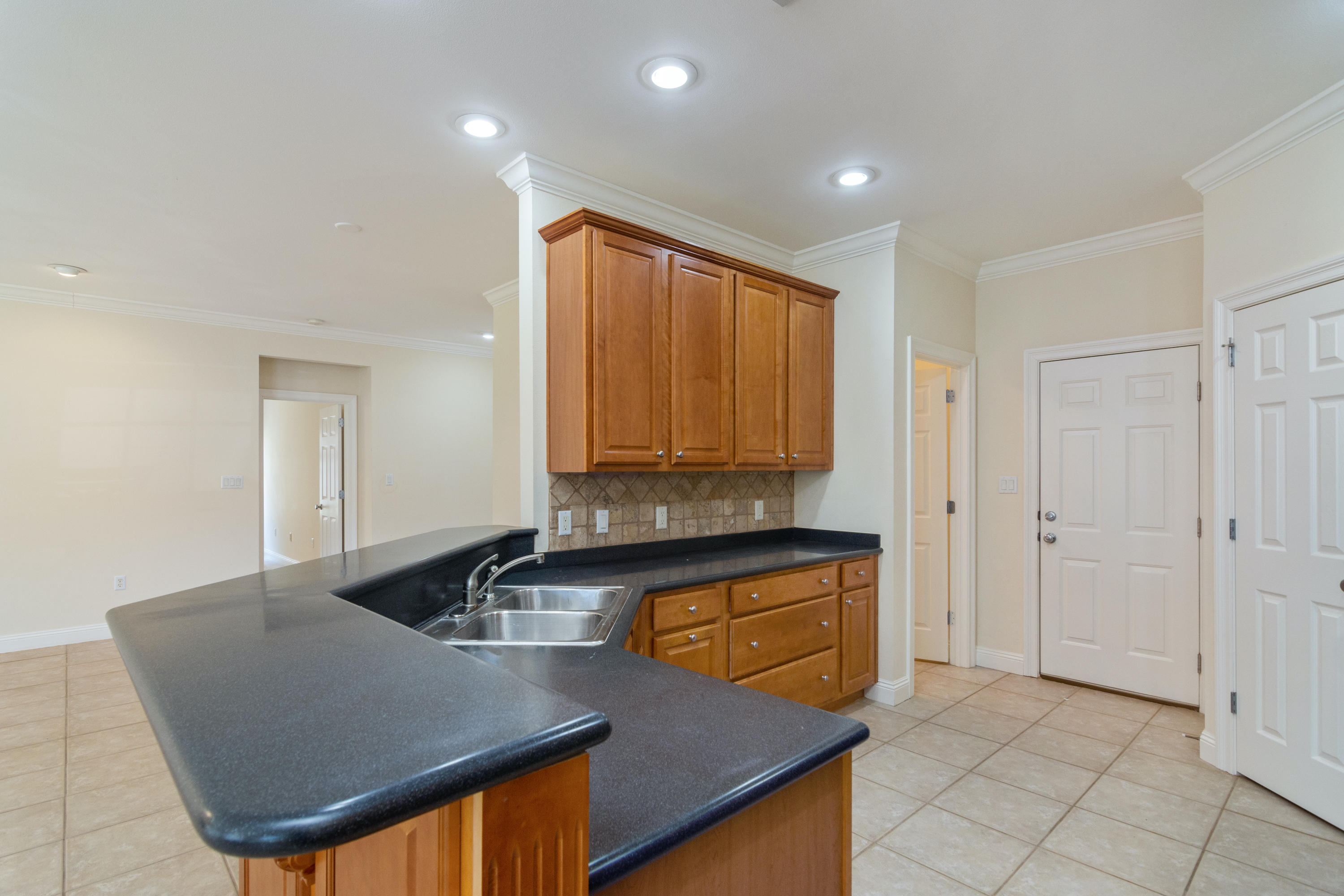 MEDITERRANEAN VILLAGE AT BLUEWATER BAY - Residential Lease