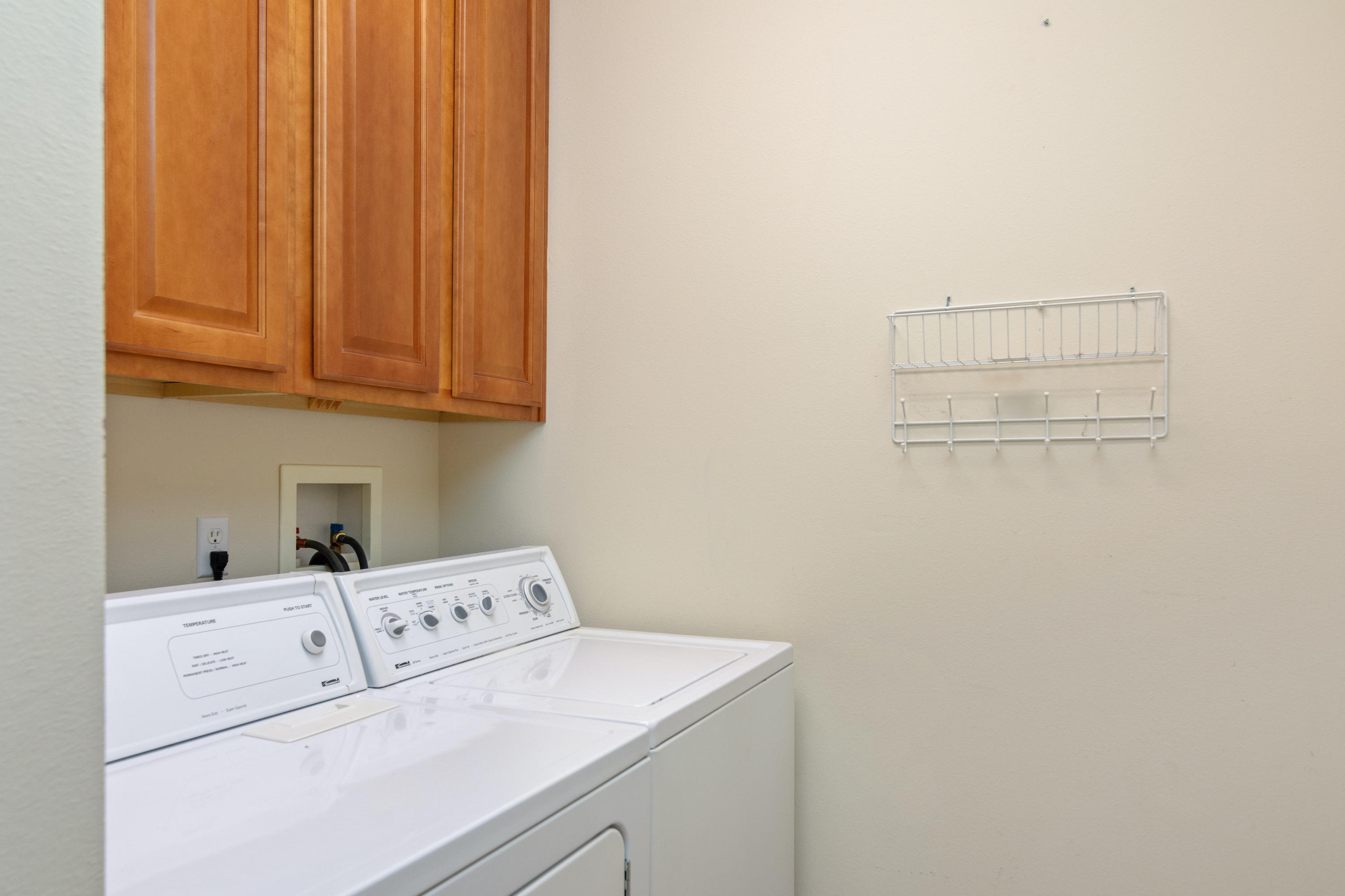 MEDITERRANEAN VILLAGE AT BLUEWATER BAY - Residential Lease