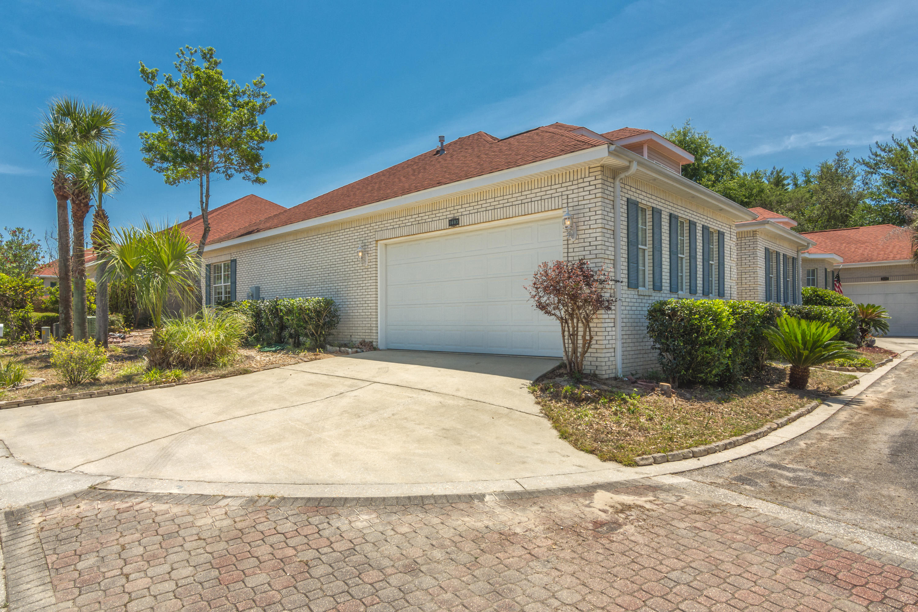 MEDITERRANEAN VILLAGE AT BLUEWATER BAY - Residential Lease