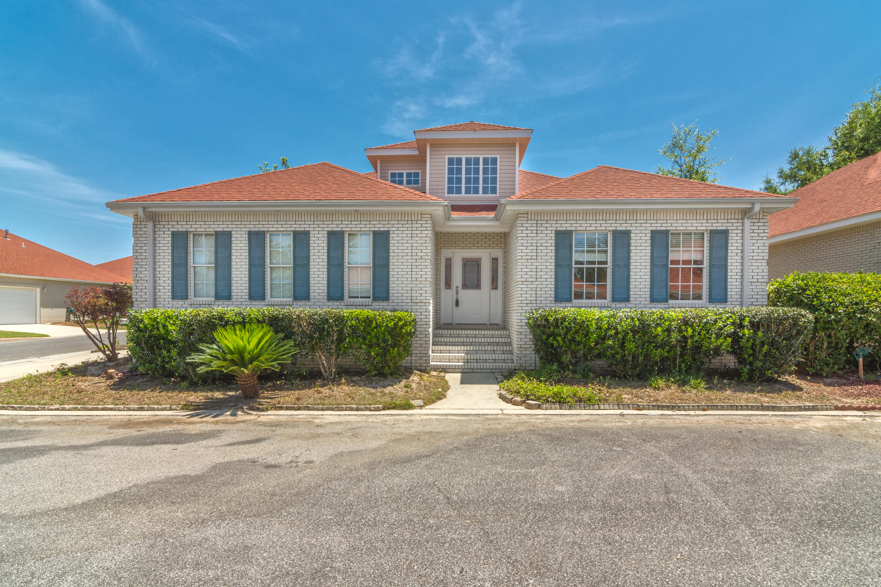 MEDITERRANEAN VILLAGE AT BLUEWATER BAY - Residential Lease