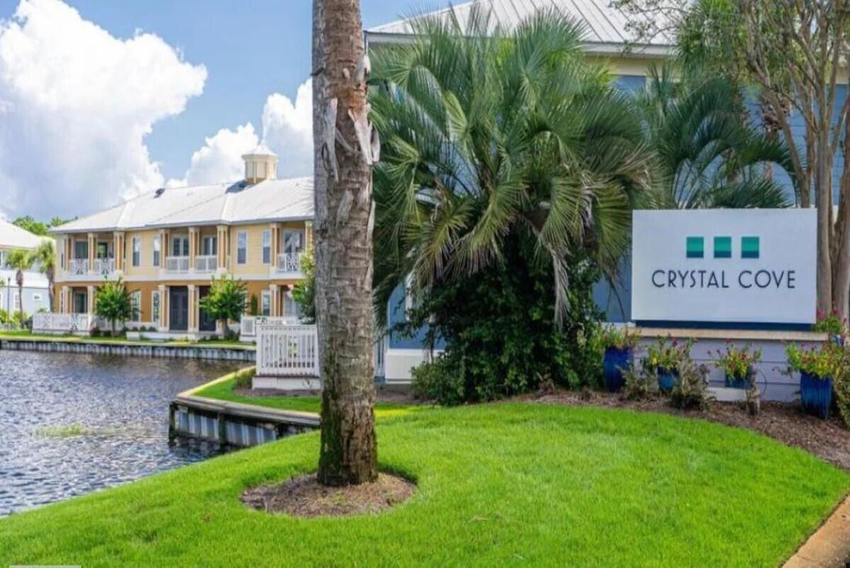 CRYSTAL COVE - Residential