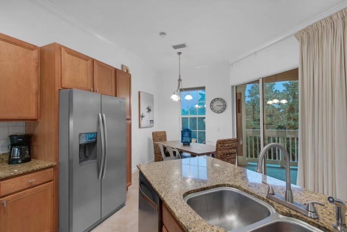 CRYSTAL COVE - Residential