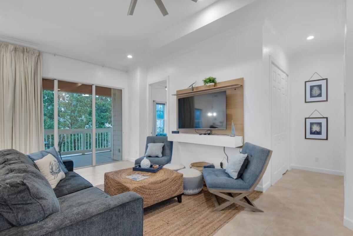 CRYSTAL COVE - Residential