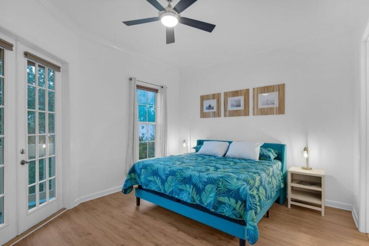 CRYSTAL COVE - Residential