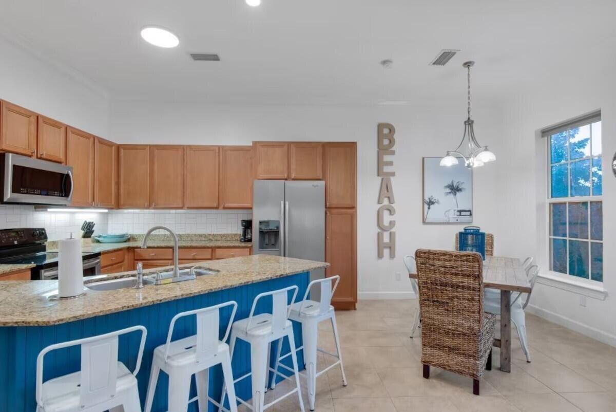 CRYSTAL COVE - Residential