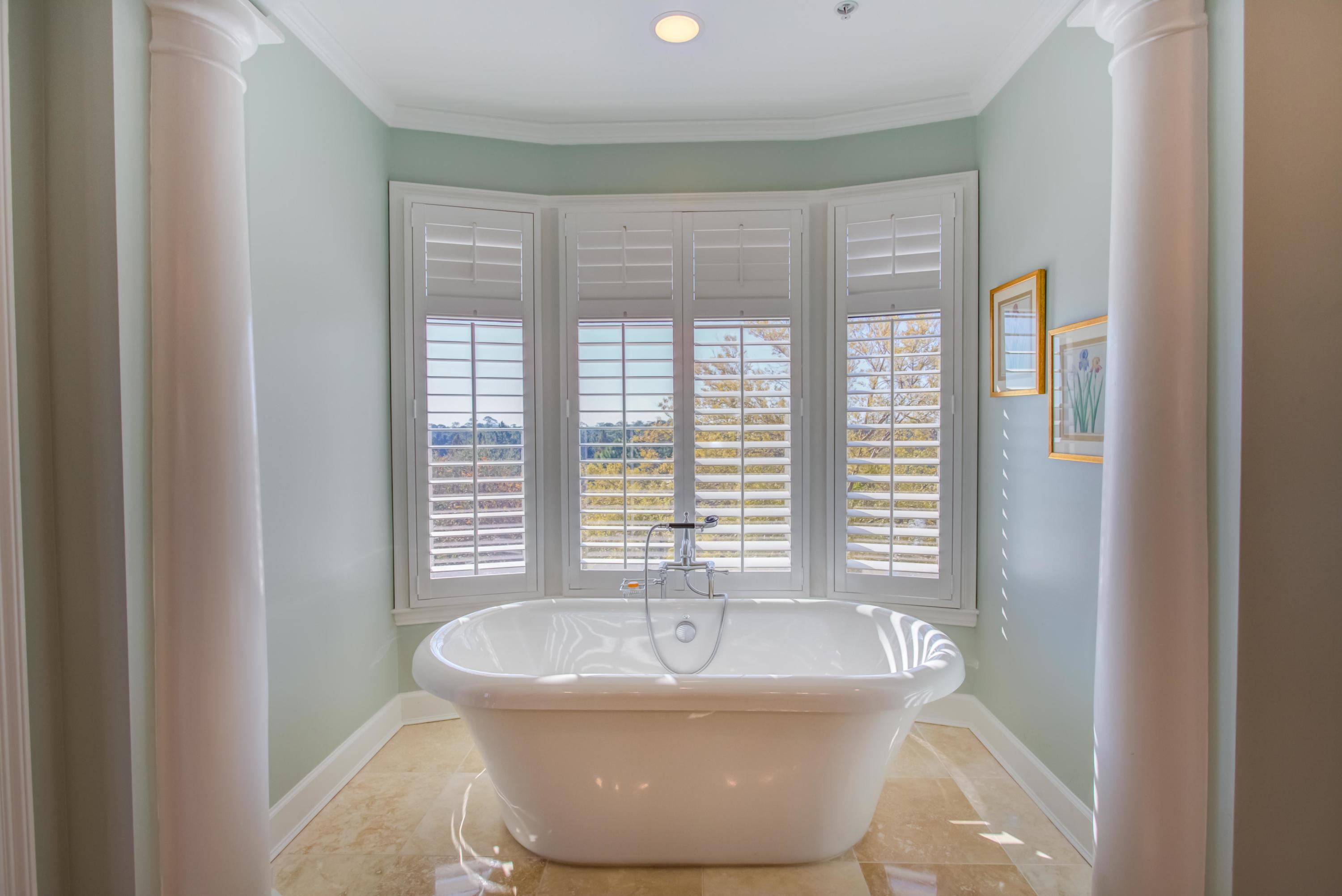 ONE WATER PLACE - Residential