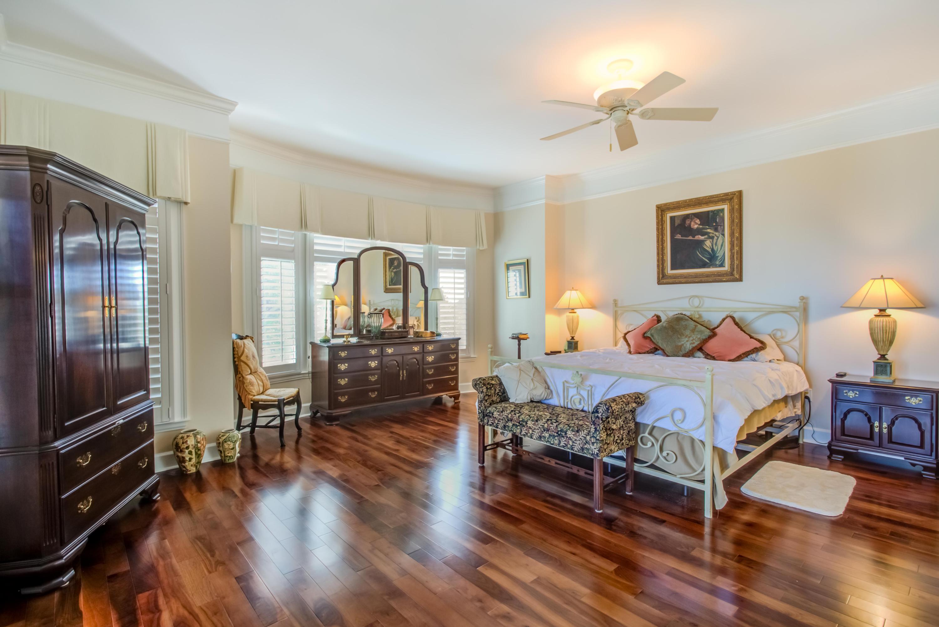 ONE WATER PLACE - Residential