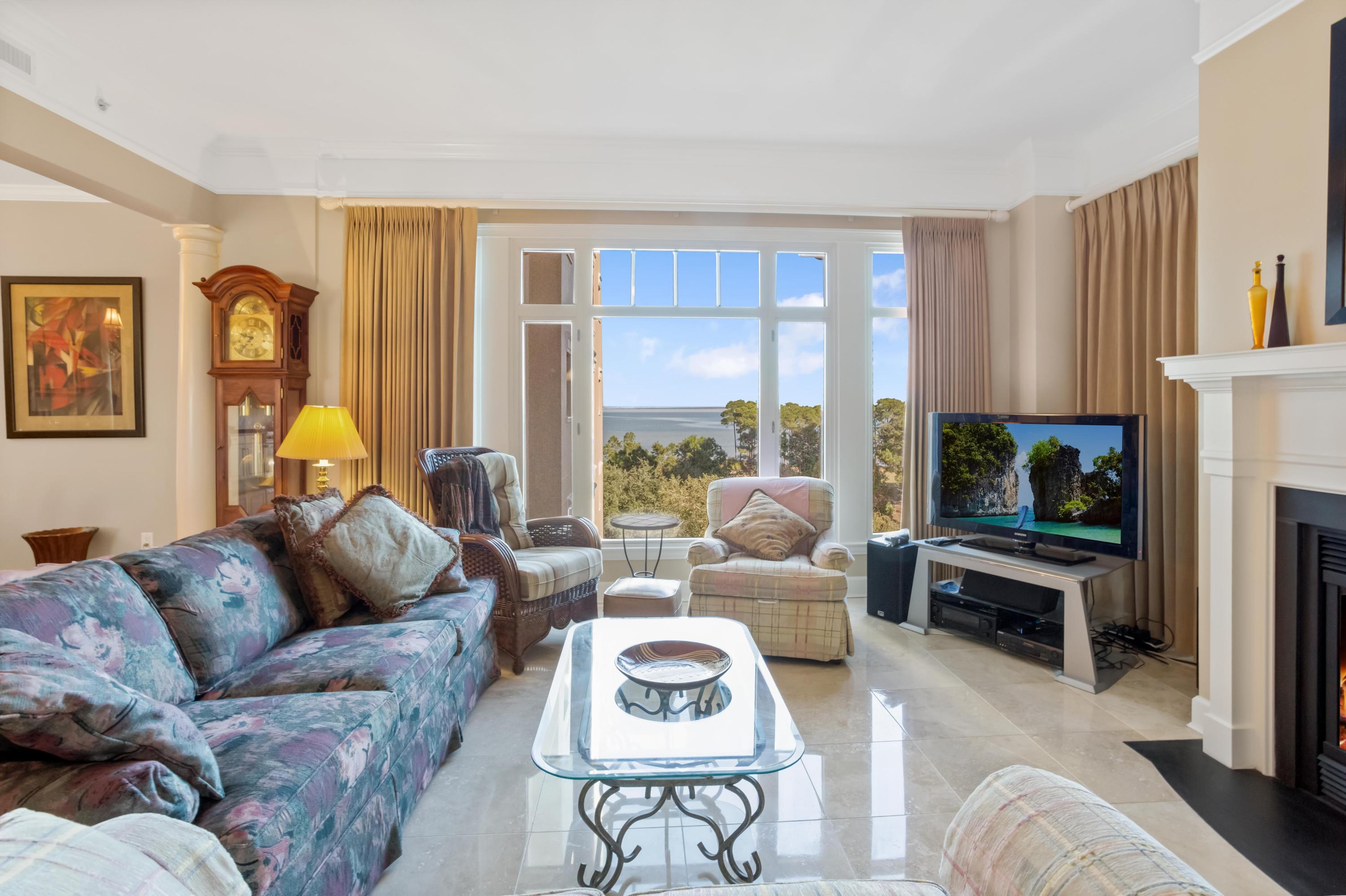 ONE WATER PLACE - Residential