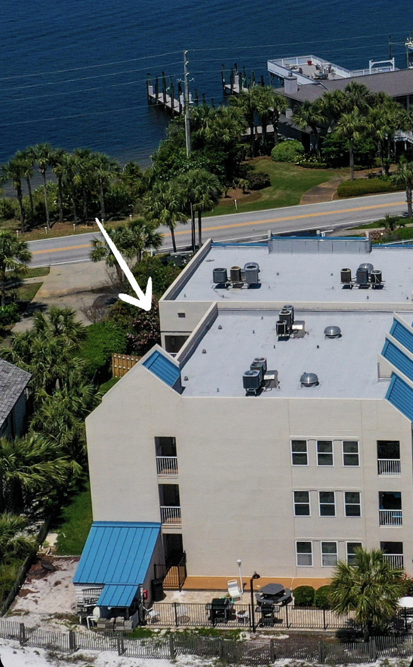 POOLSIDE VILLAS CONDO - Residential