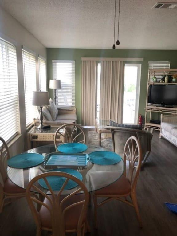 POOLSIDE VILLAS CONDO - Residential