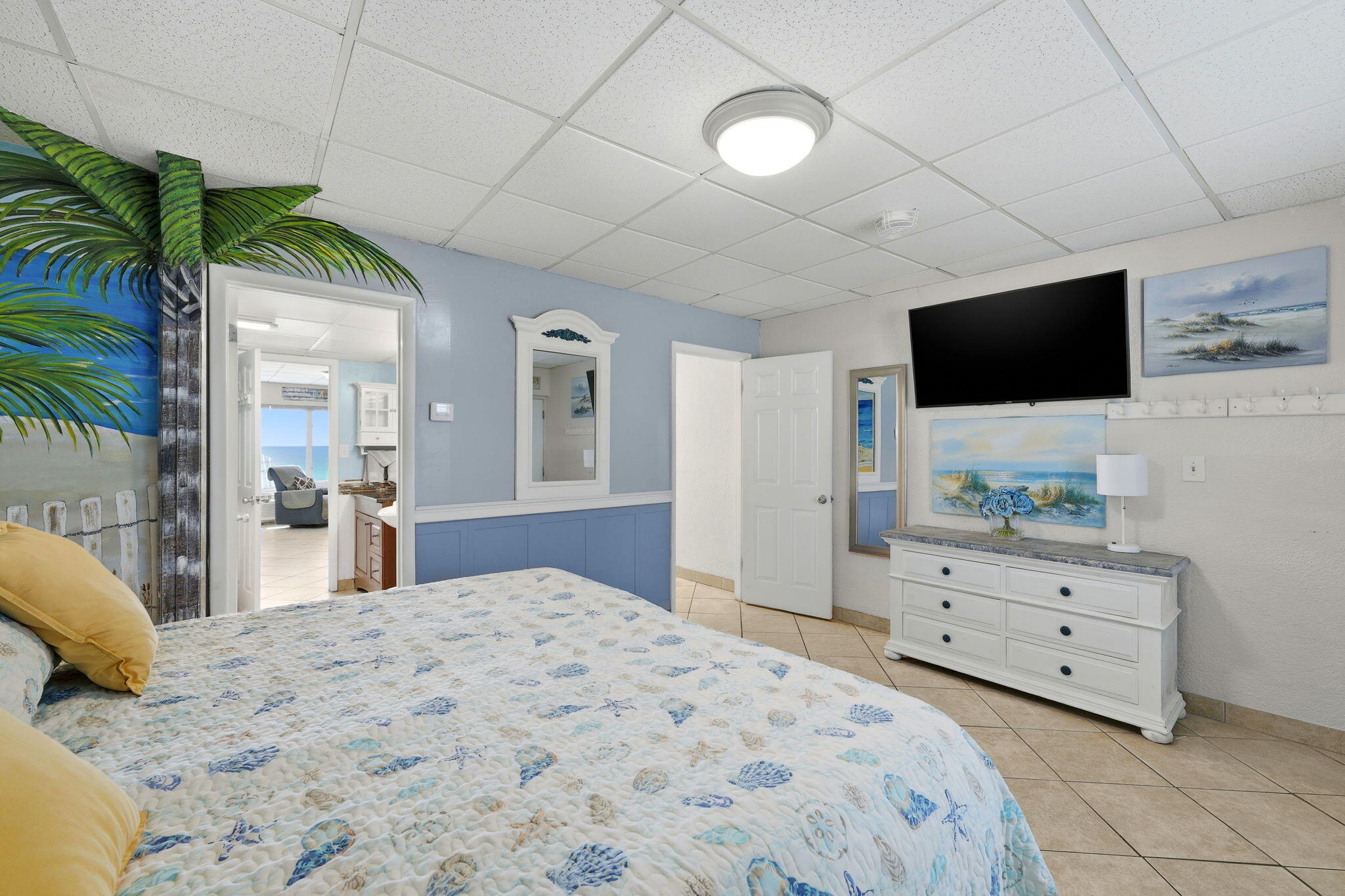 CONTINENTAL CONDO - Residential