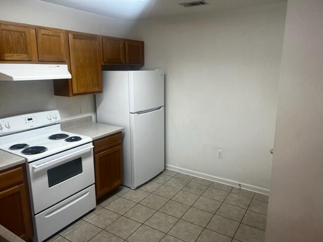 PORT DIXIE - Residential Lease