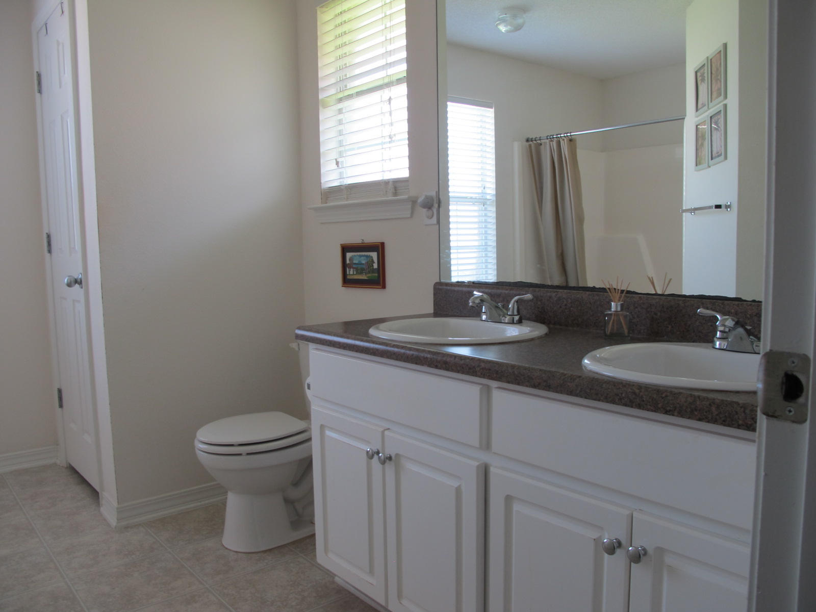 VICTORIAN VILLAGE - Residential