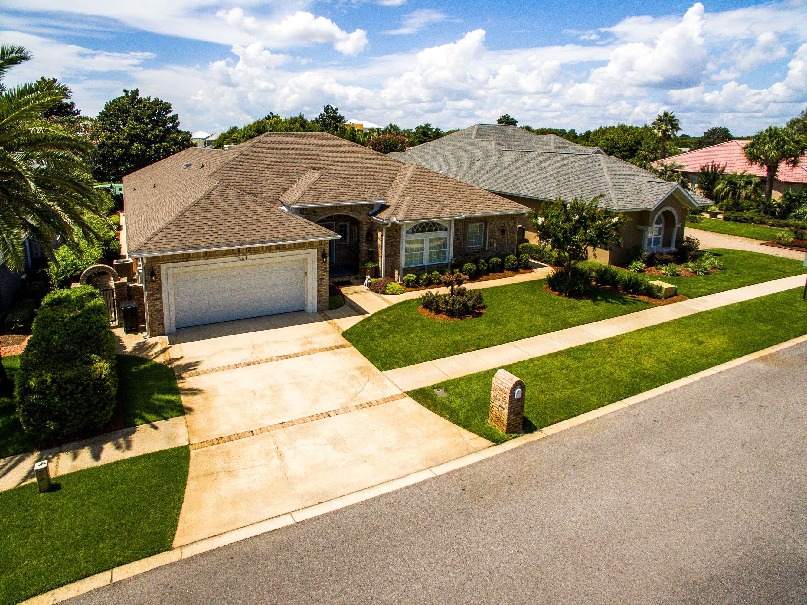 AVALON BEACH ESTATES - Residential