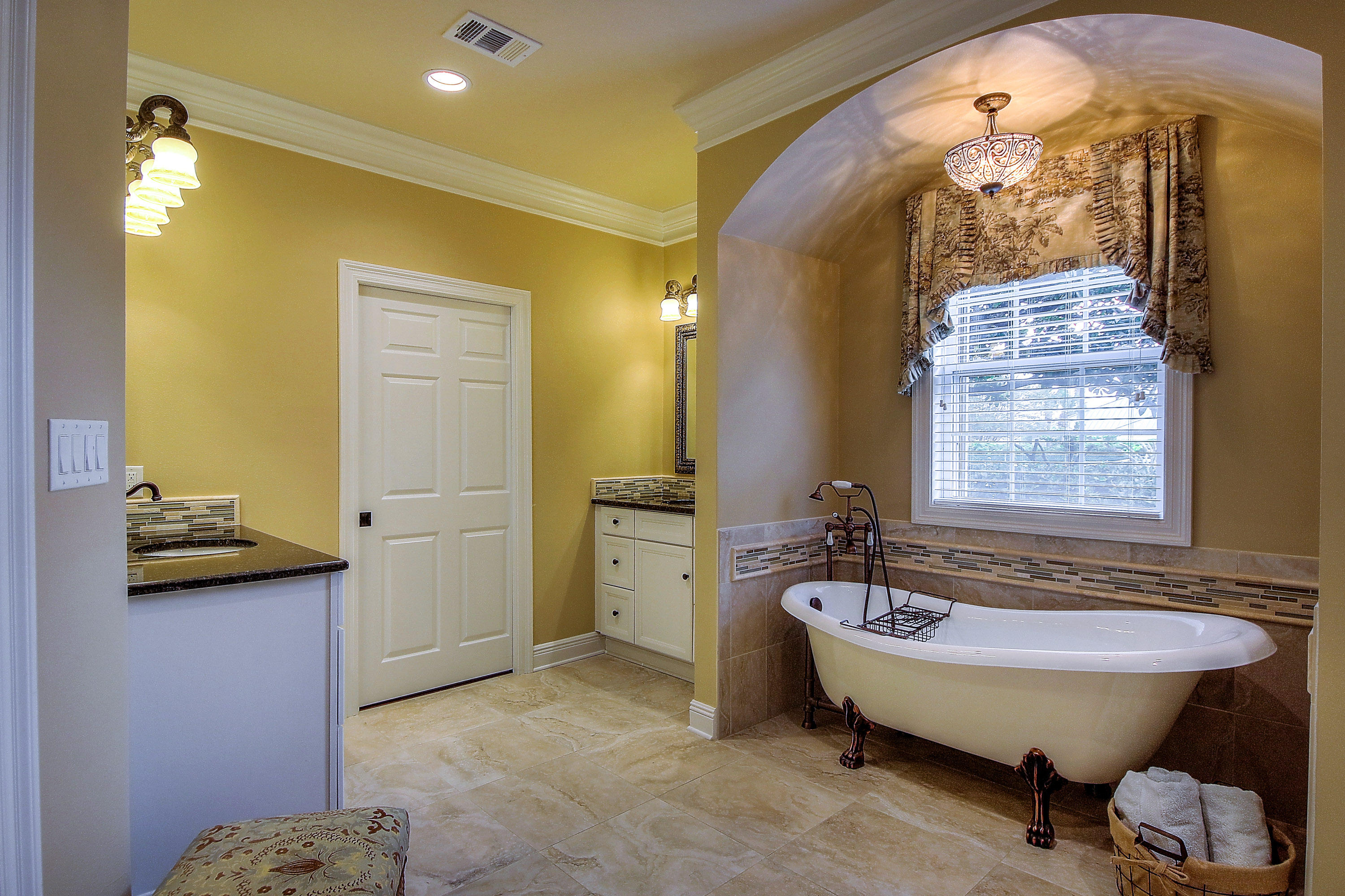 AVALON BEACH ESTATES - Residential