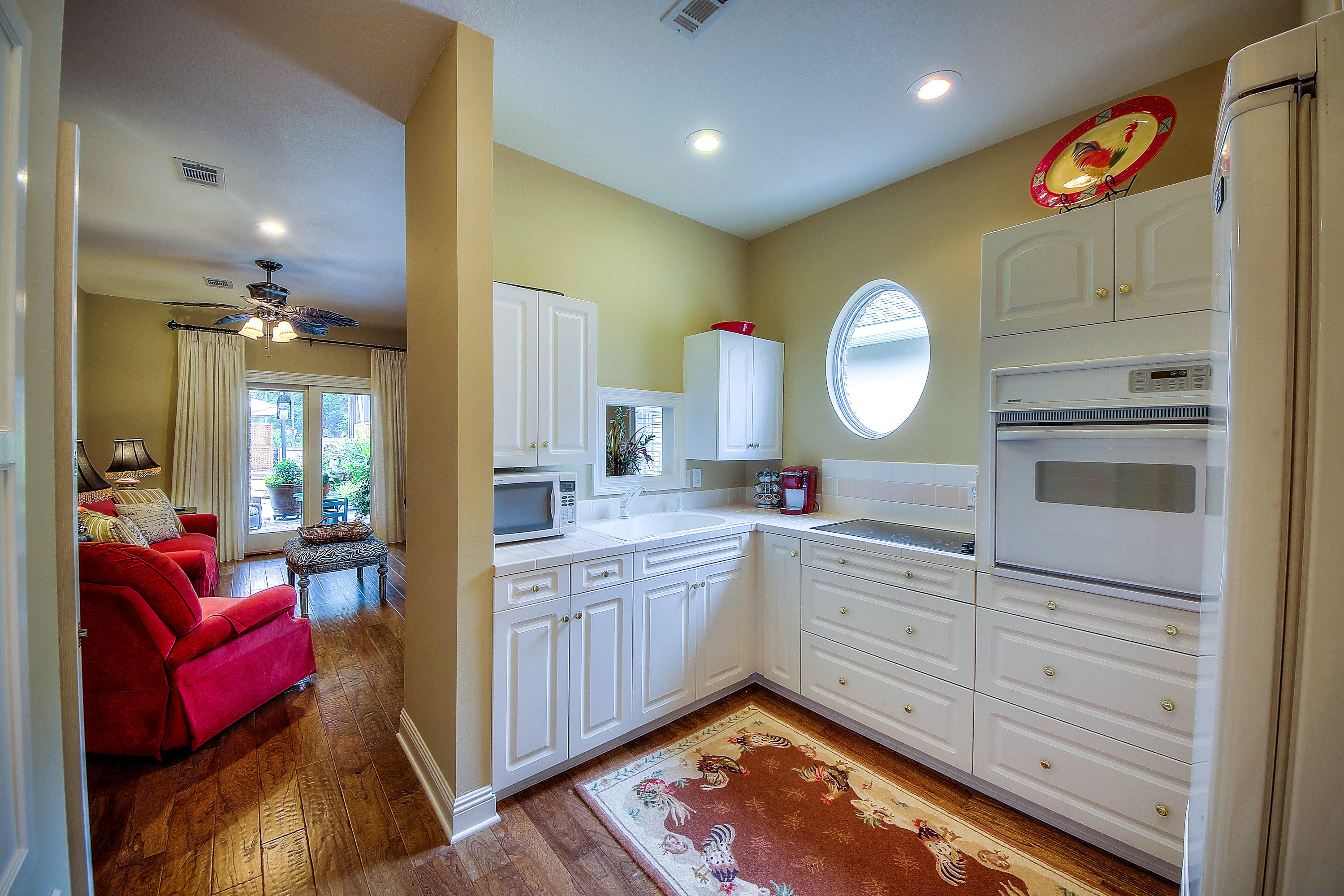 AVALON BEACH ESTATES - Residential