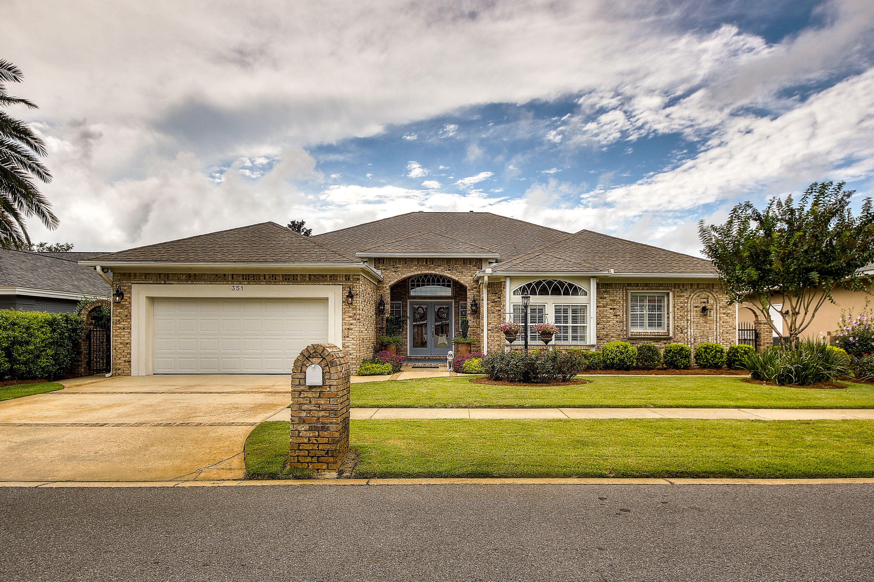 AVALON BEACH ESTATES - Residential