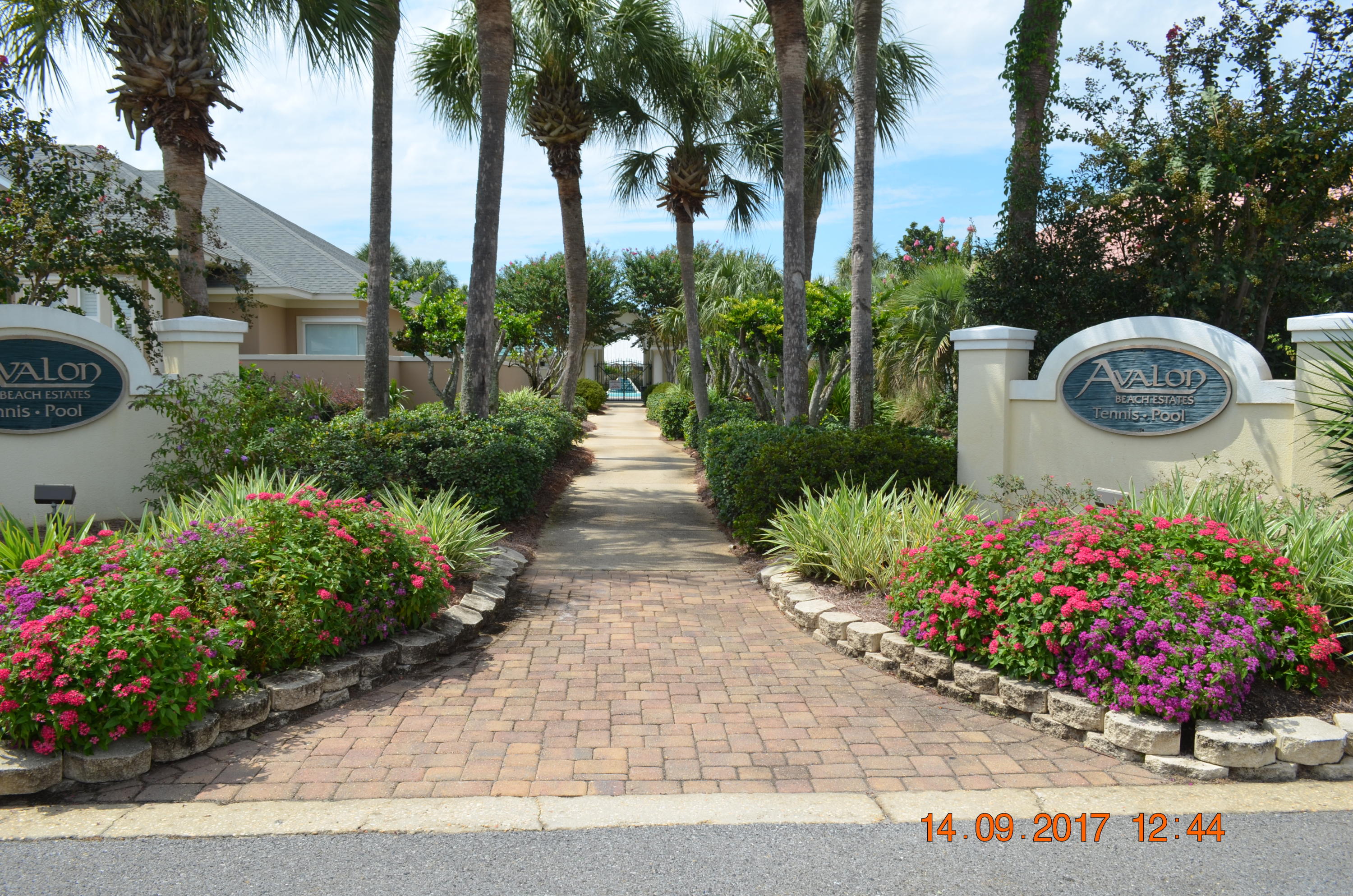 AVALON BEACH ESTATES - Residential