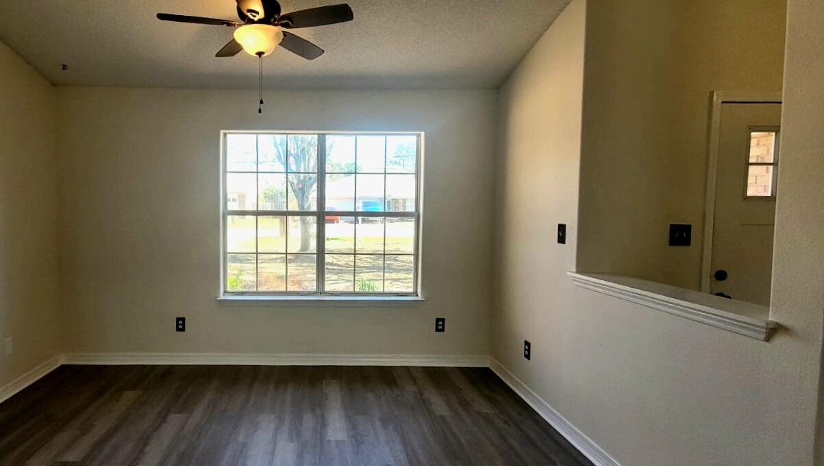 FOX DEN VILLAGES - Residential