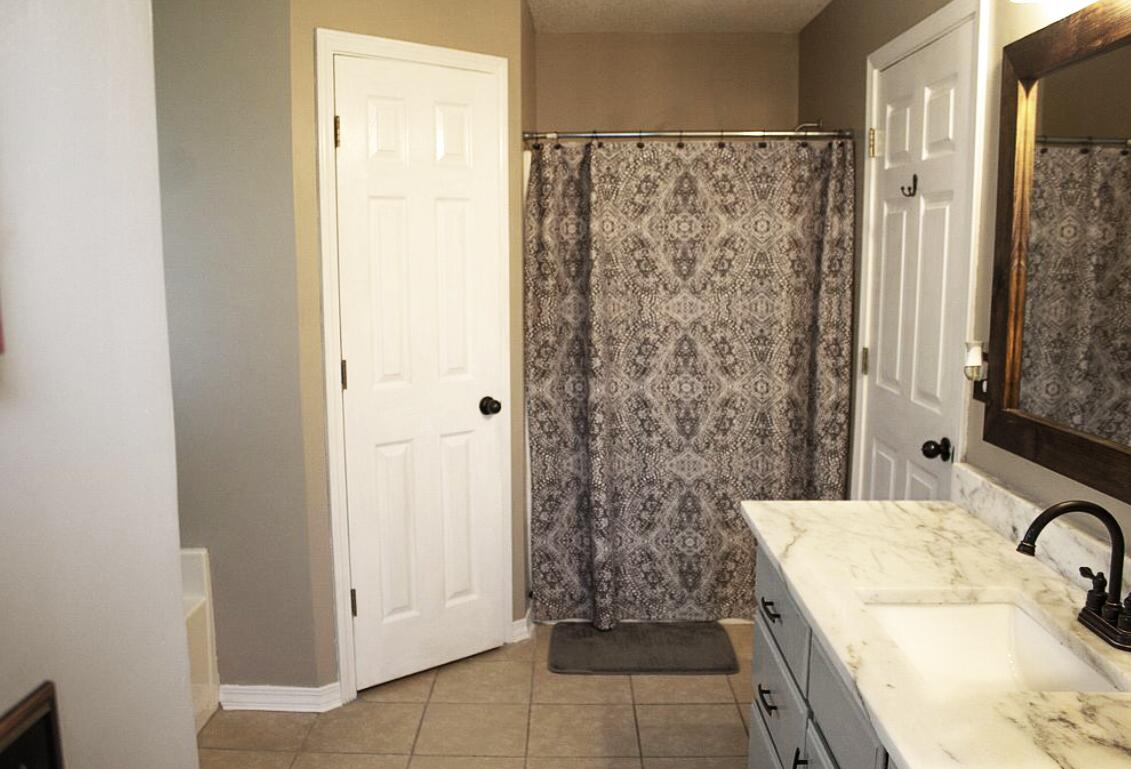 FOX DEN VILLAGES - Residential