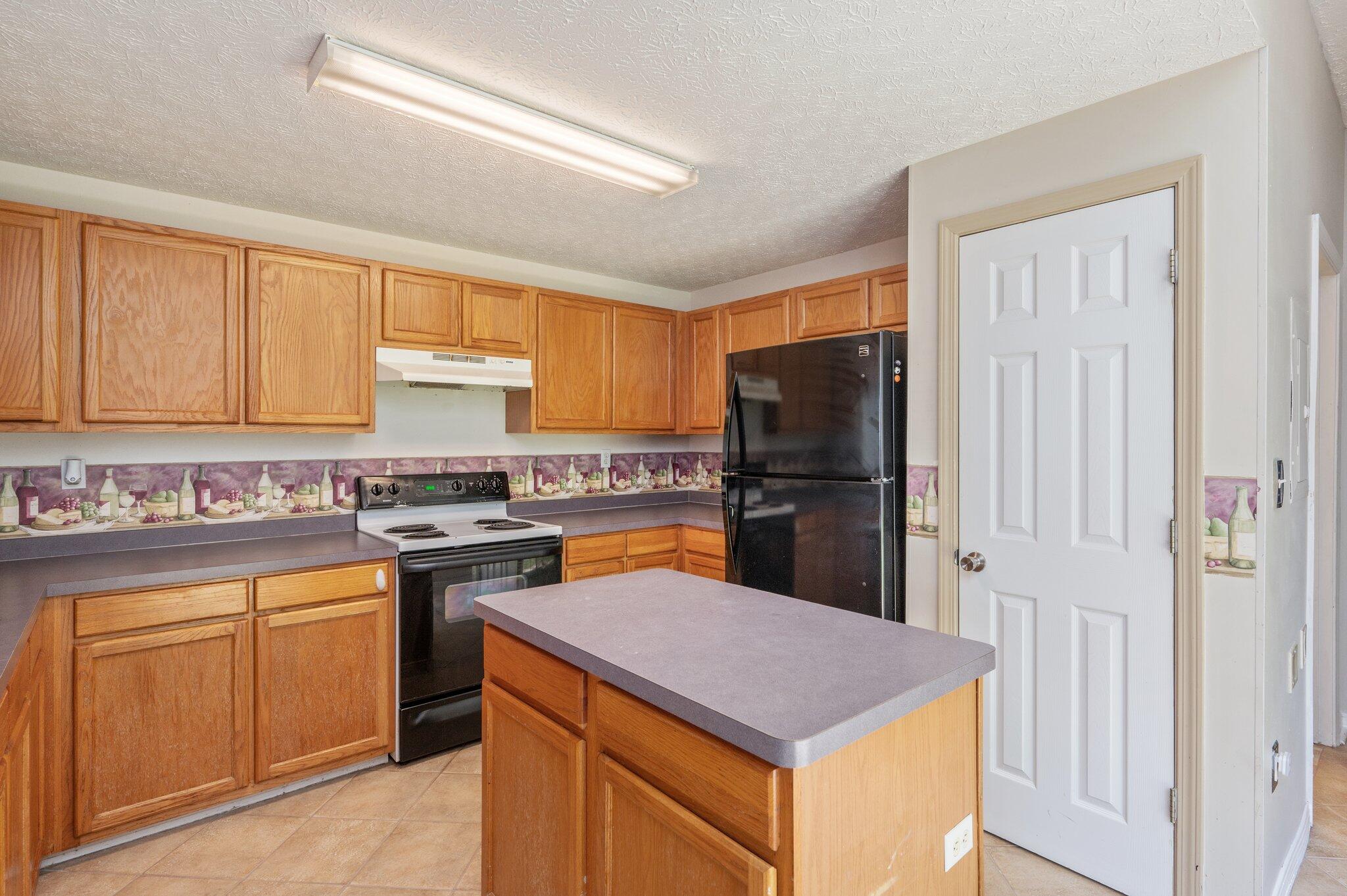 CHATELAINE ESTATES S/D PH 2 - Residential Lease