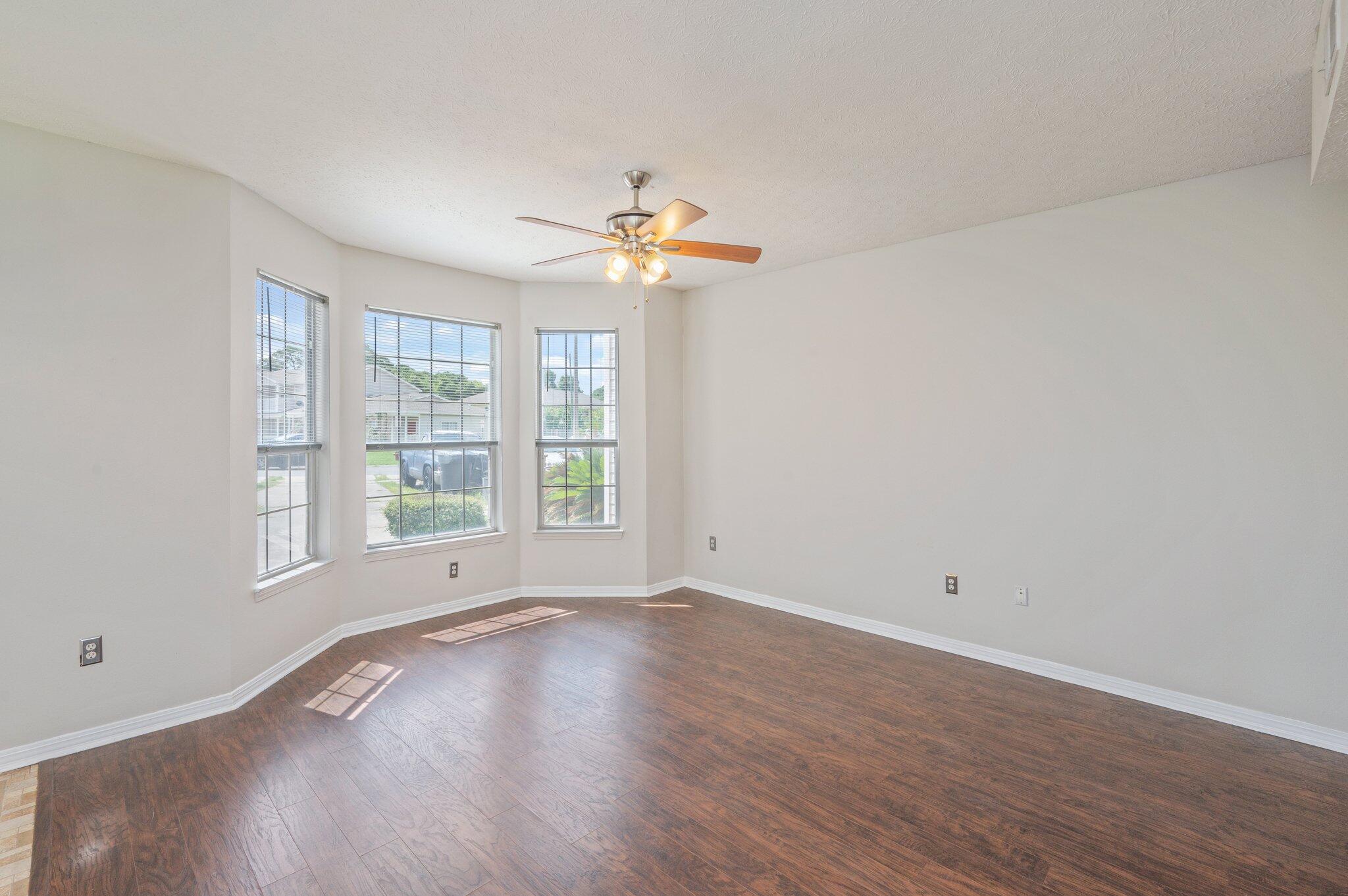 CHATELAINE ESTATES S/D PH 2 - Residential Lease