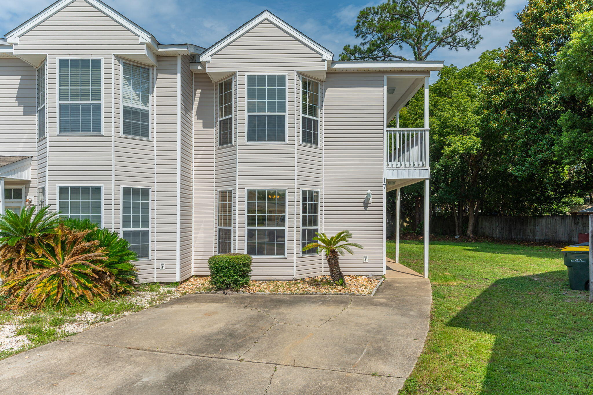 CHATELAINE ESTATES S/D PH 2 - Residential Lease