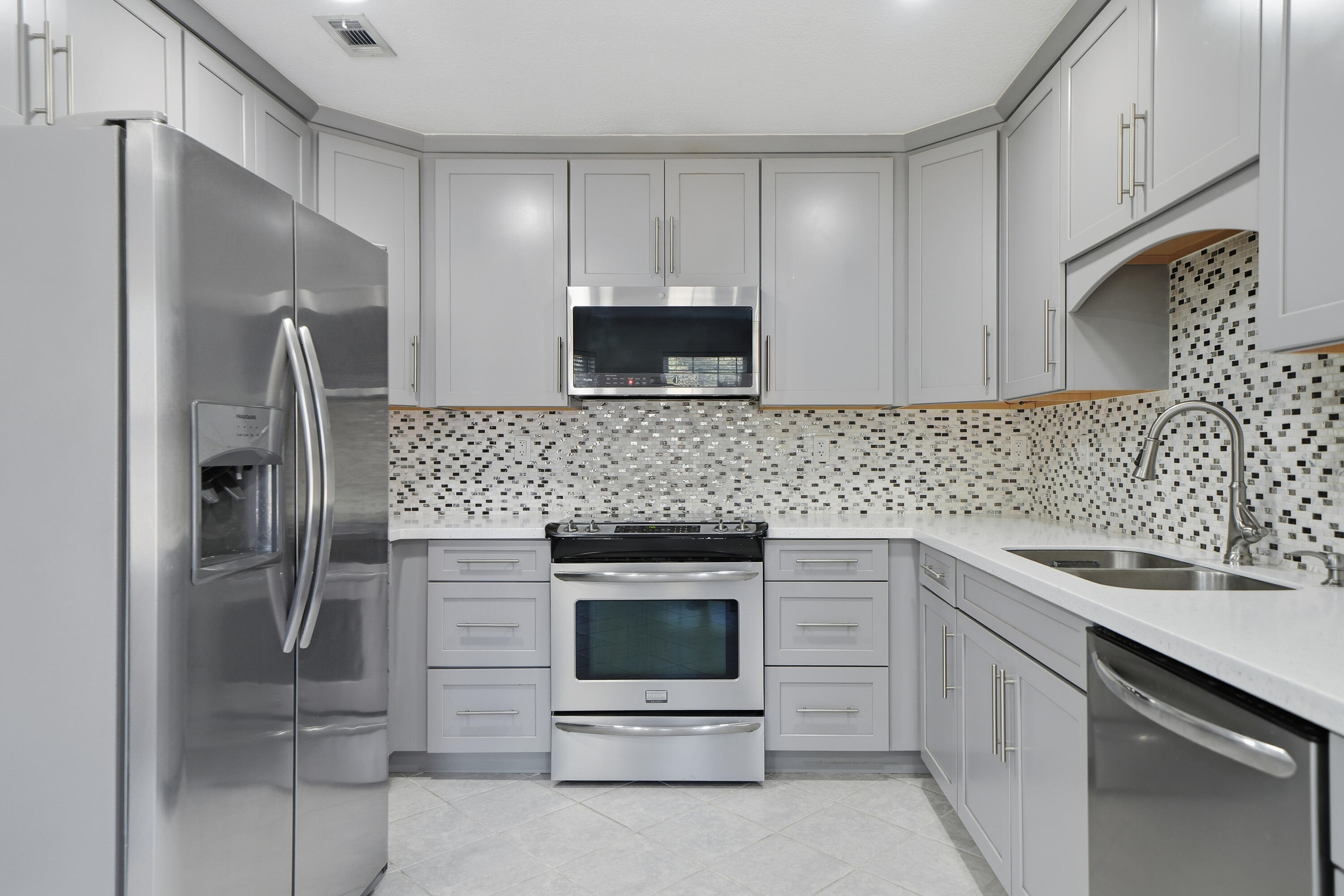 SHOAL CREEK S/D - Residential