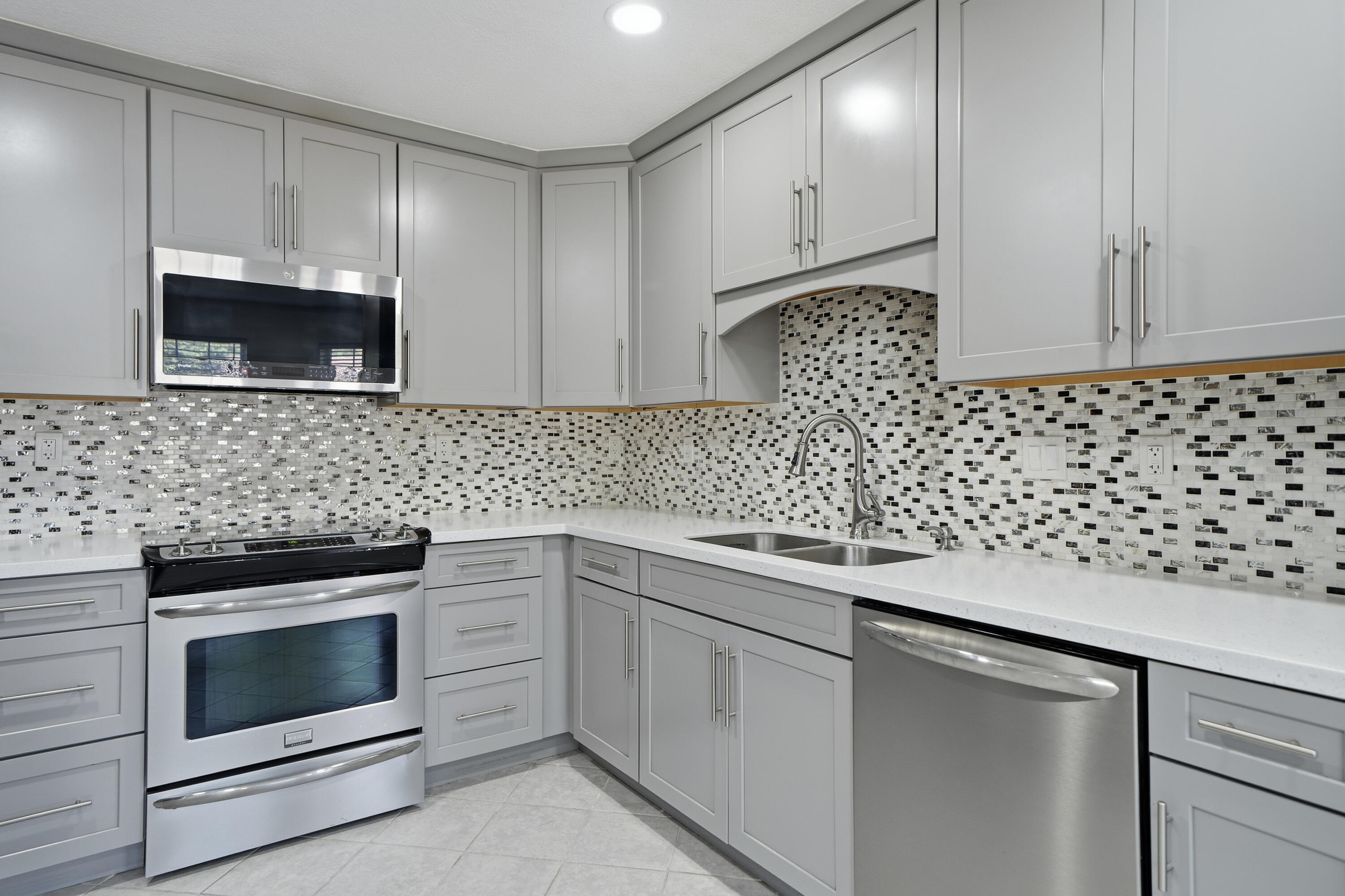 SHOAL CREEK S/D - Residential