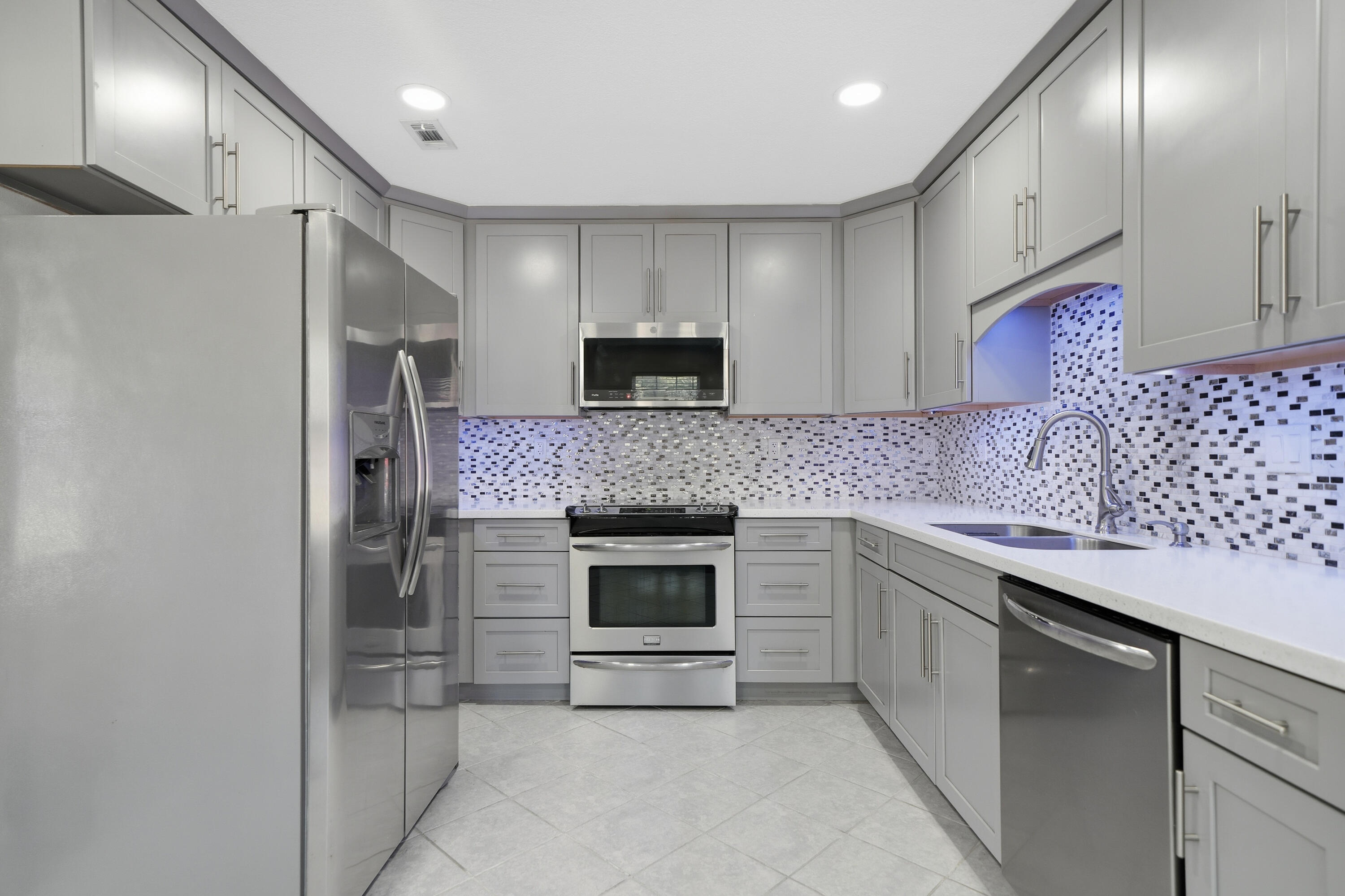 SHOAL CREEK S/D - Residential