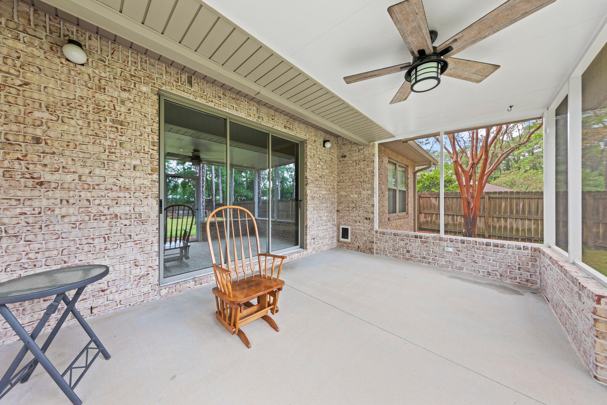 VALPARAISO PINECREST 6 - Residential Lease