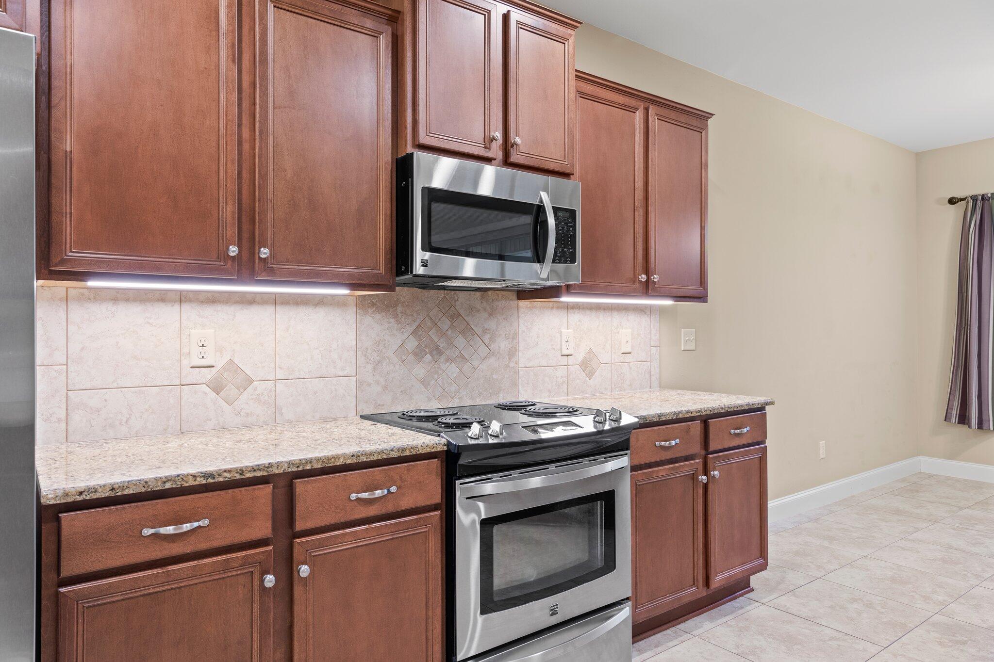 VALPARAISO PINECREST 6 - Residential Lease