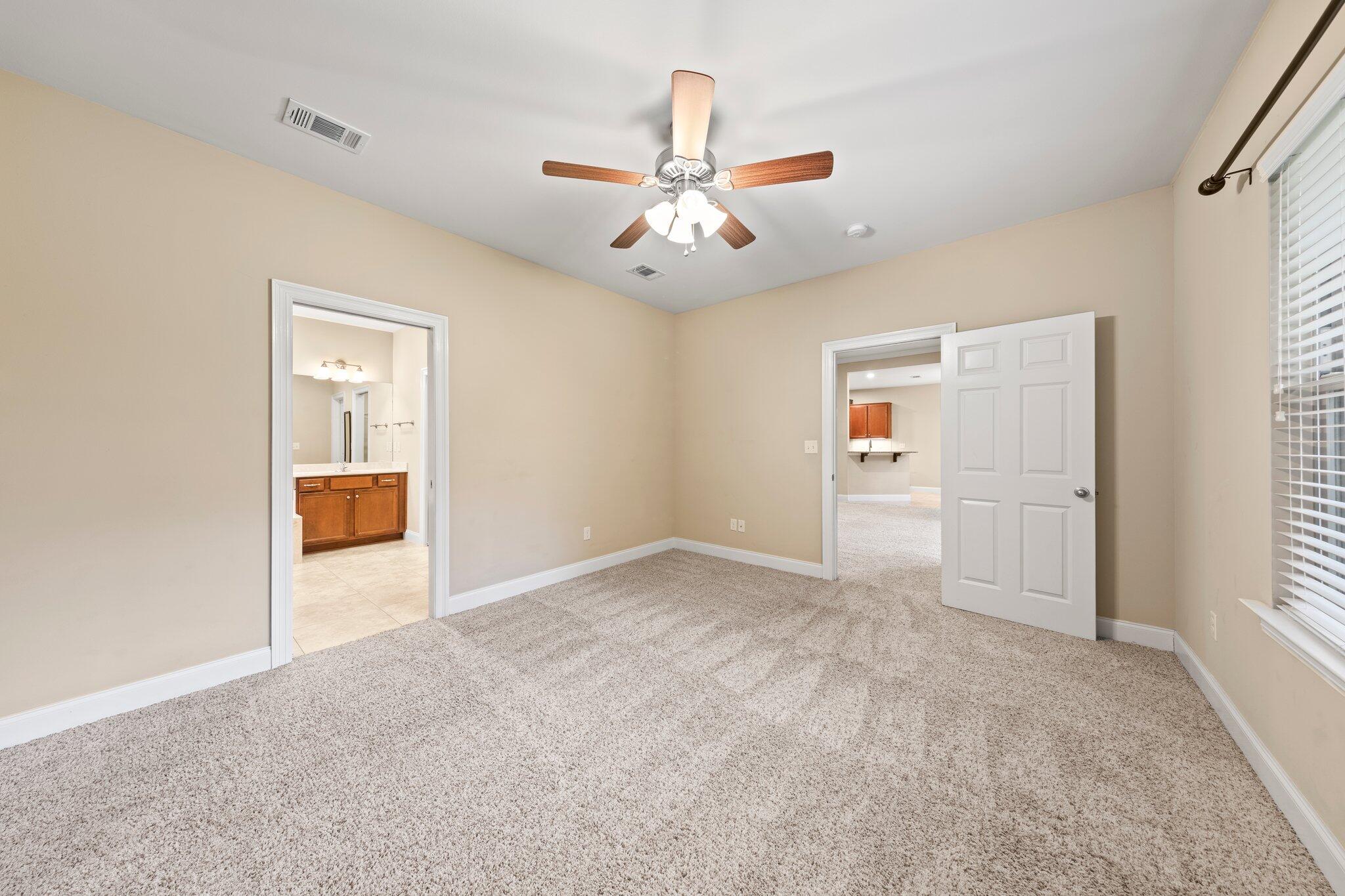 VALPARAISO PINECREST 6 - Residential Lease