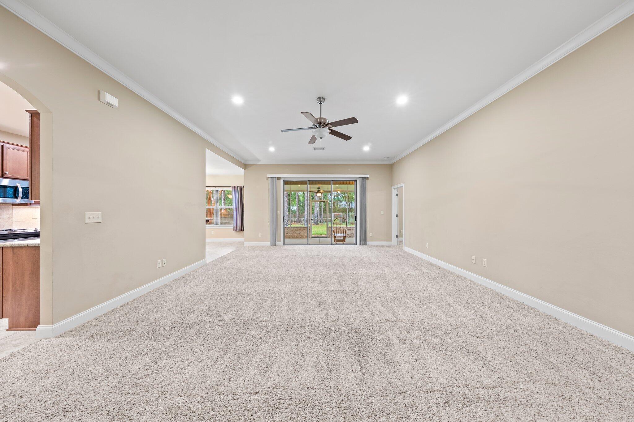 VALPARAISO PINECREST 6 - Residential Lease