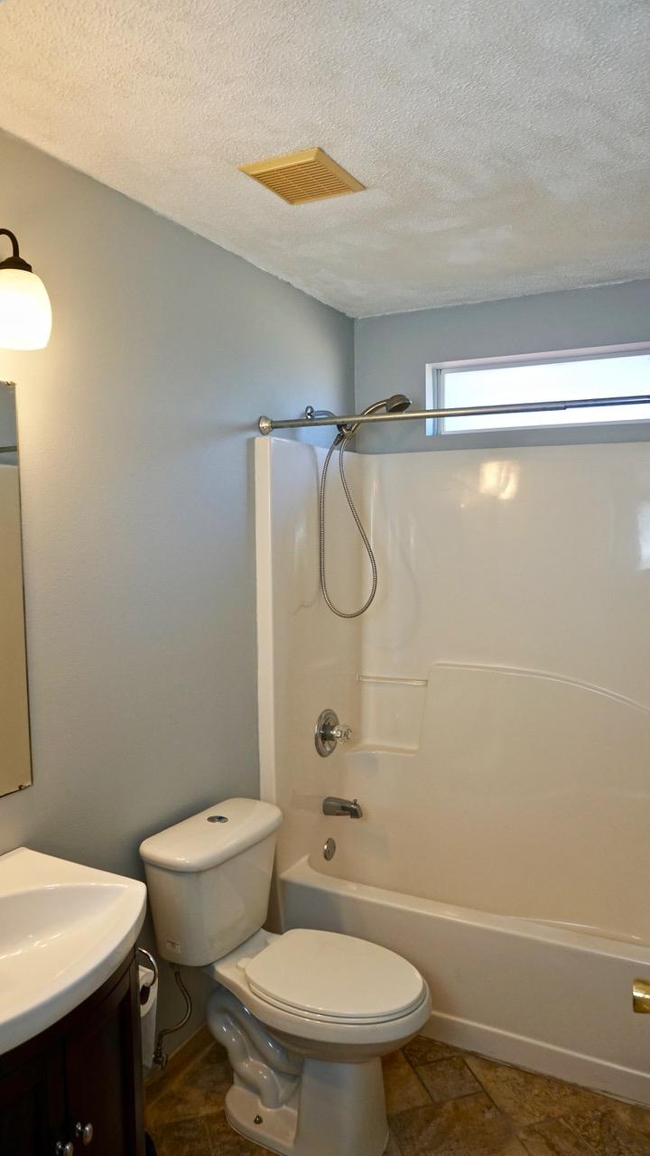 WEST VIEW ESTATES PH 5 - Residential Lease