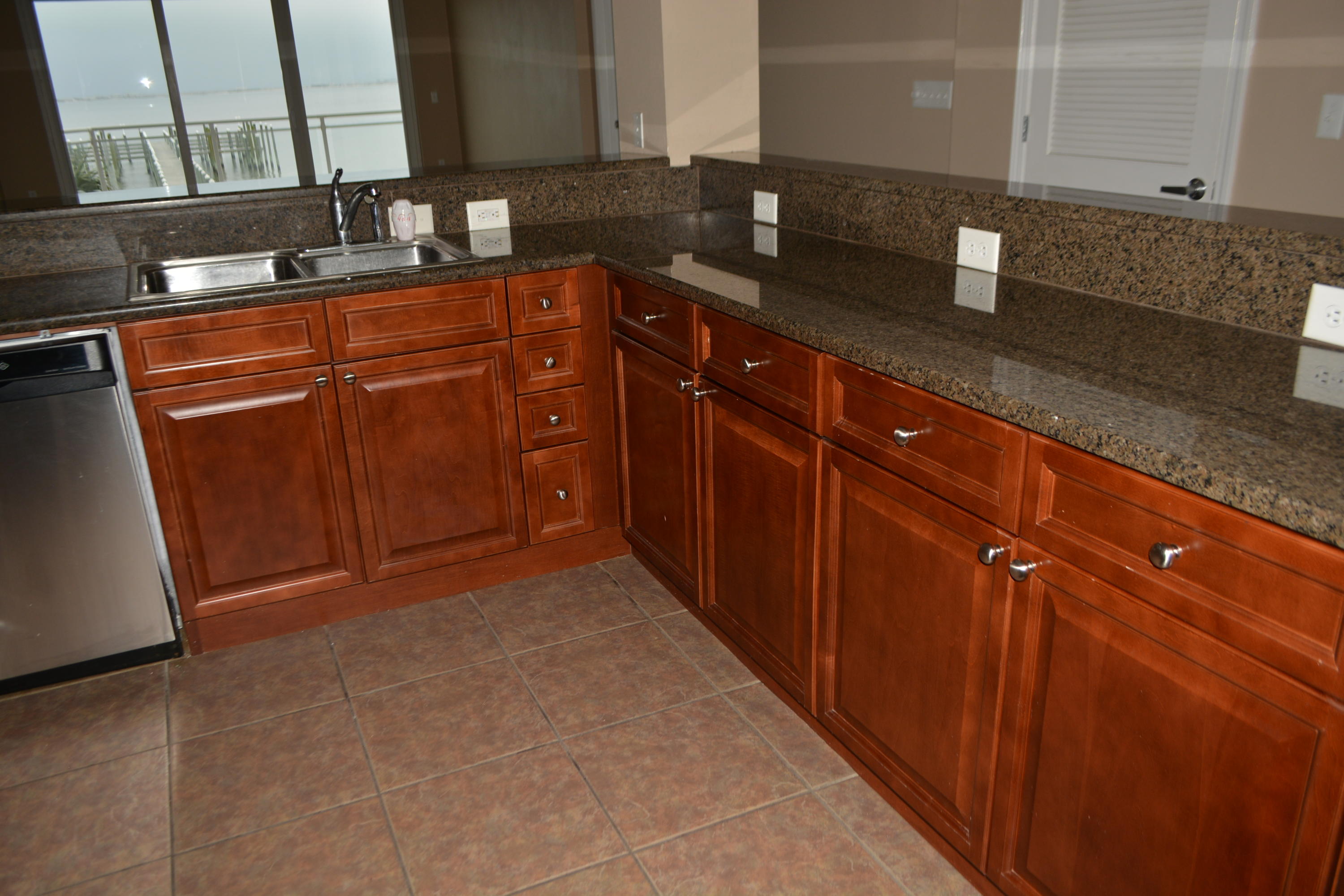 PIER 23 - Residential