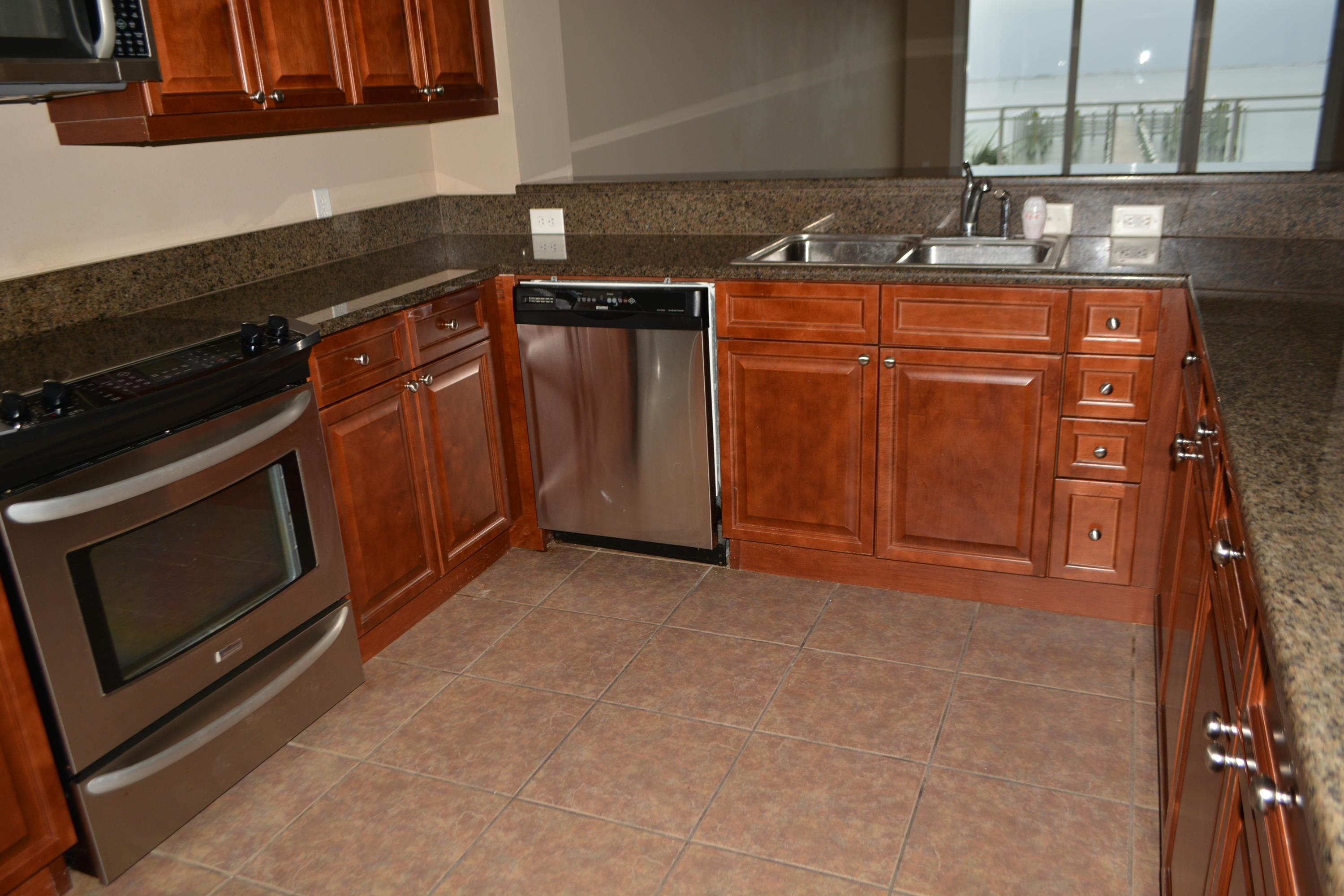 PIER 23 - Residential