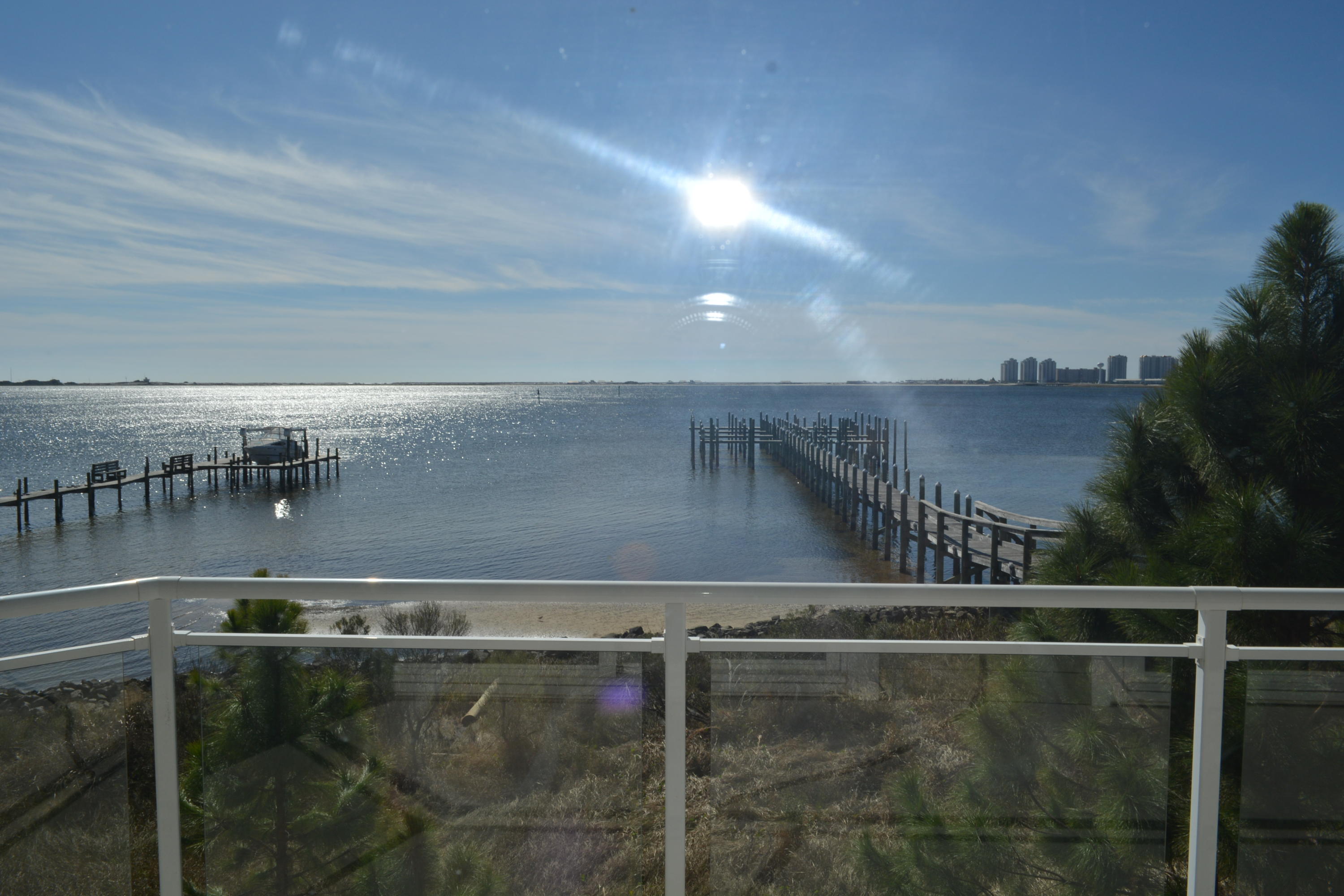 PIER 23 - Residential