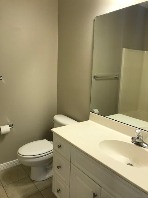 THE OAKS AT NICEVILLE - Residential Lease