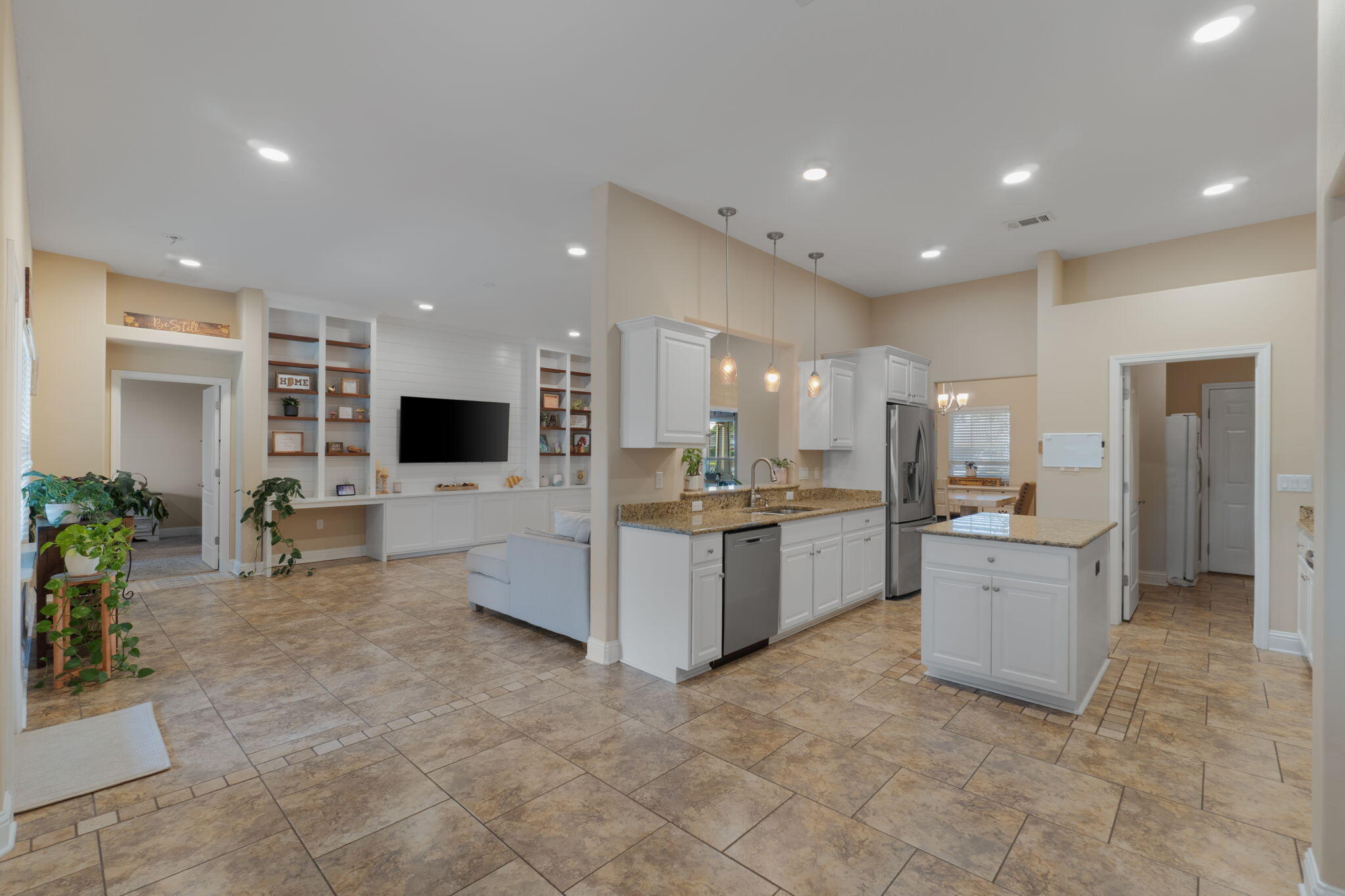 THE MEADOWS - Residential