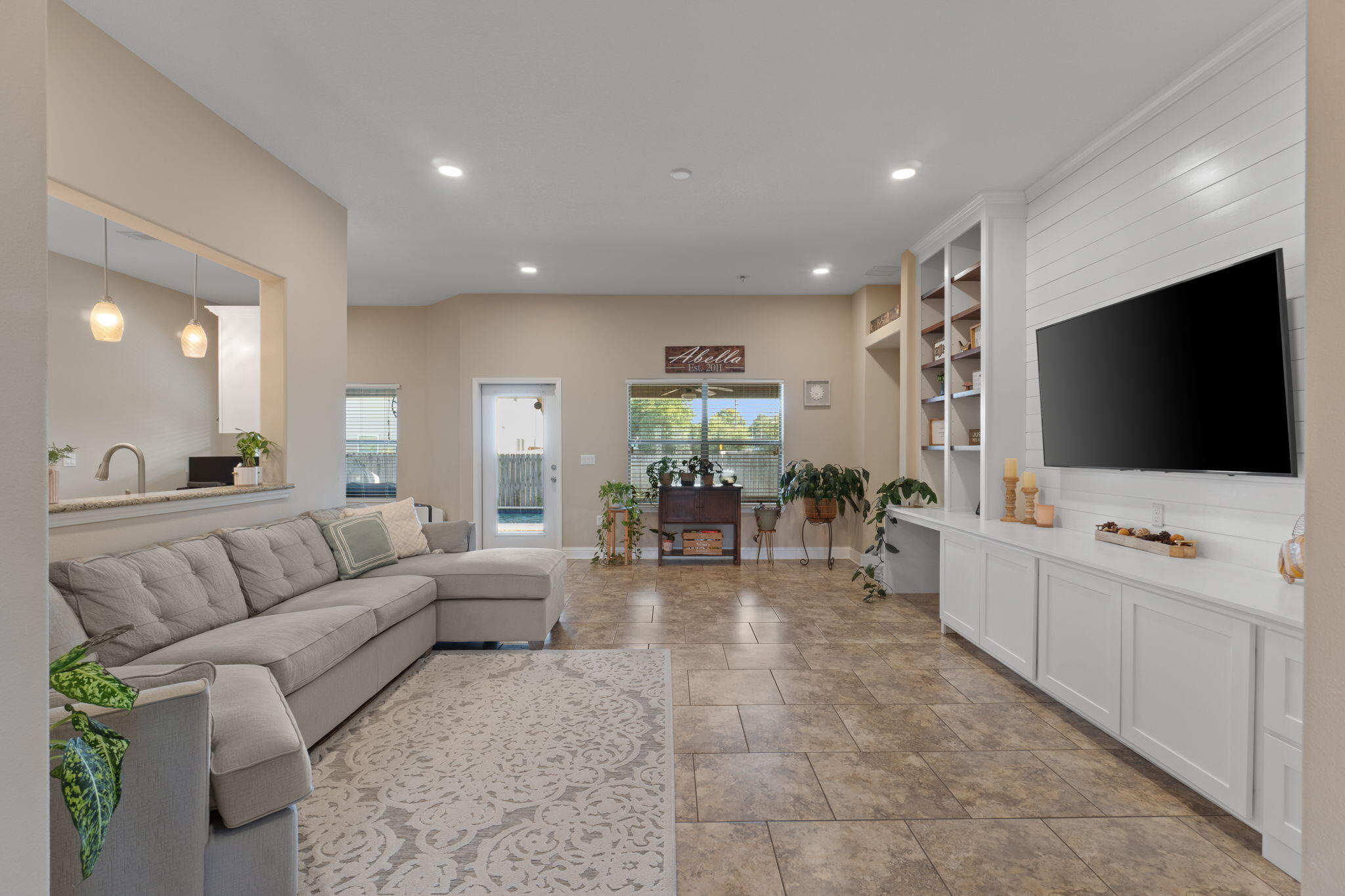 THE MEADOWS - Residential