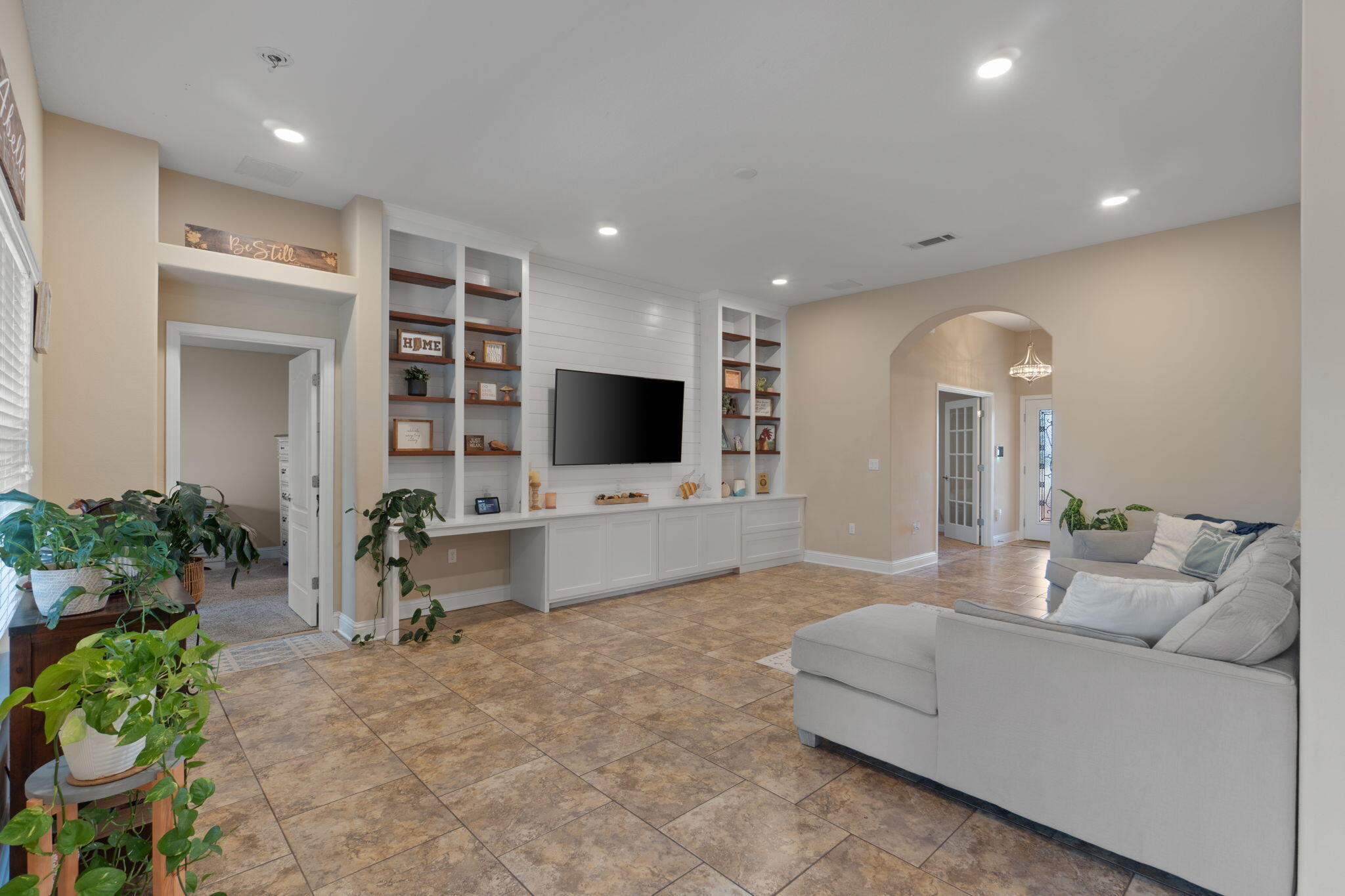 THE MEADOWS - Residential
