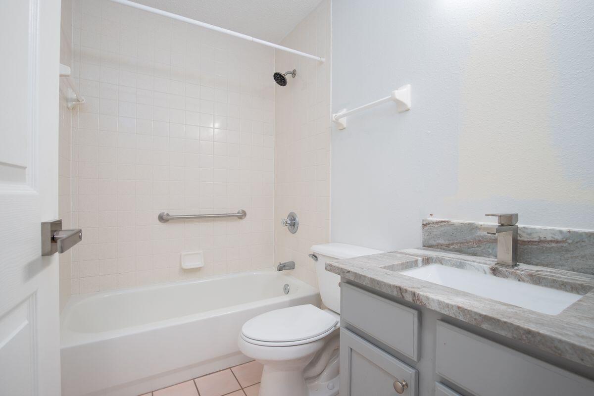 POINTE OF VIEW - Residential