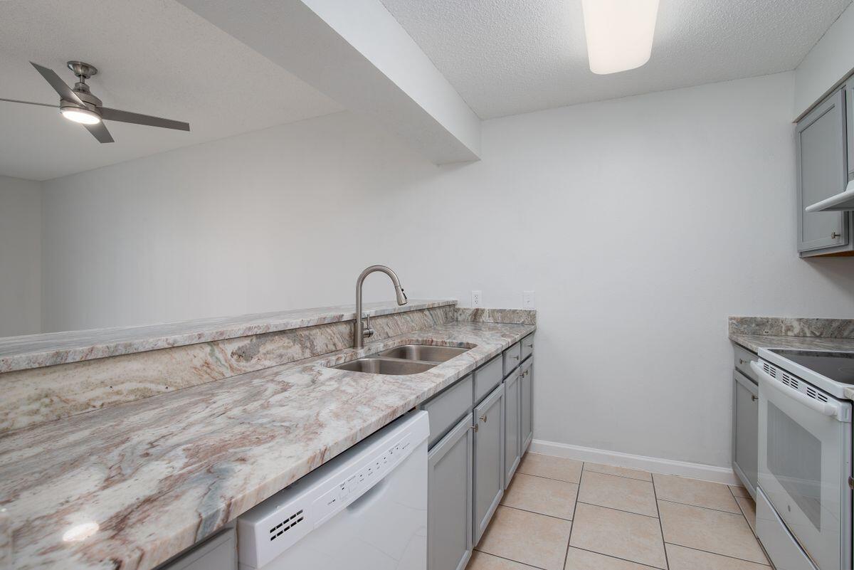 POINTE OF VIEW - Residential