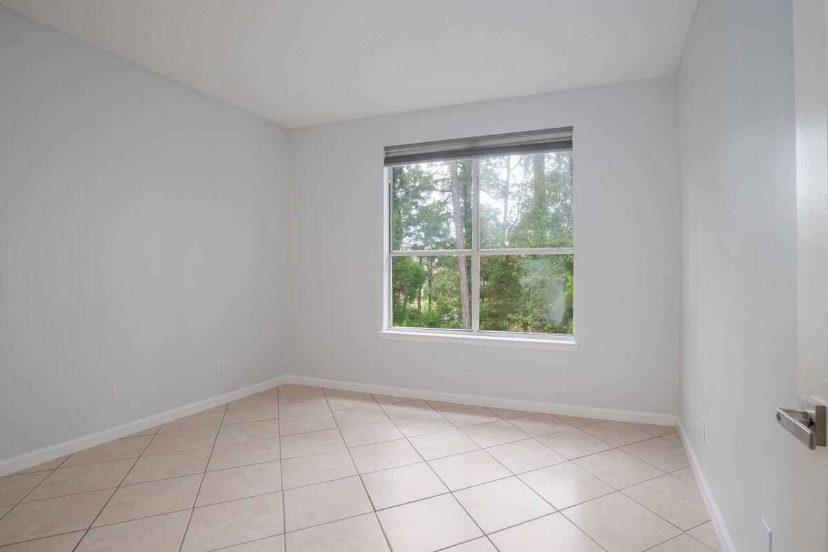 POINTE OF VIEW - Residential